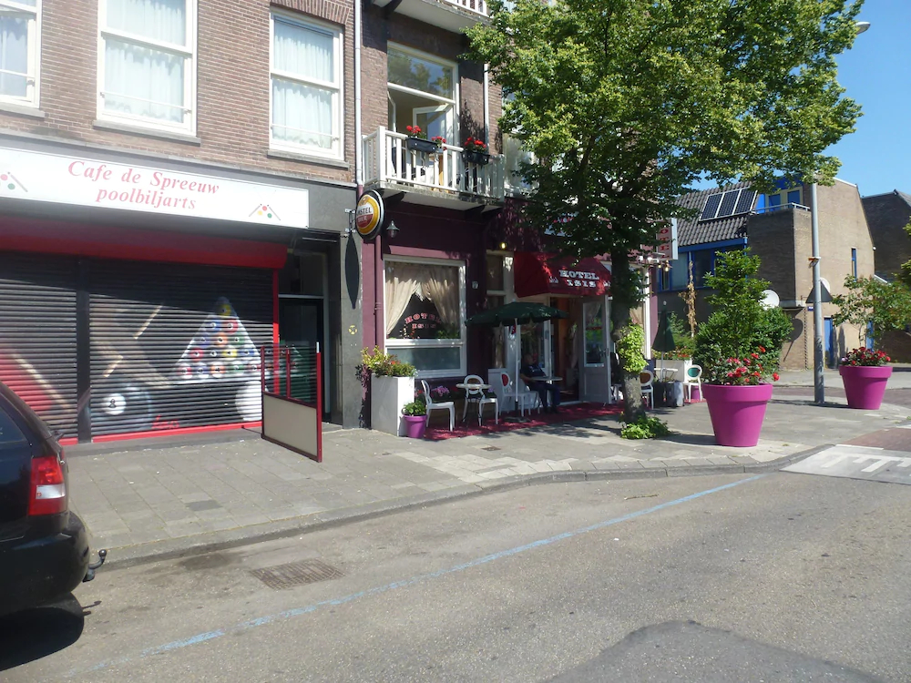 Hotel Isis