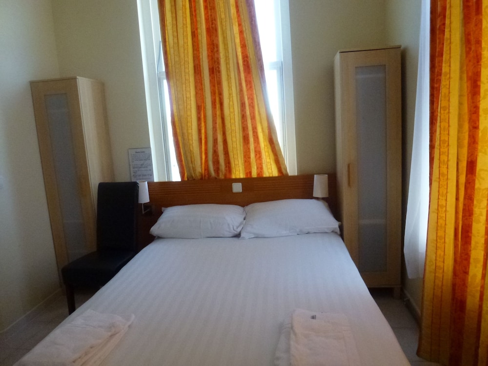 Hotel Isis