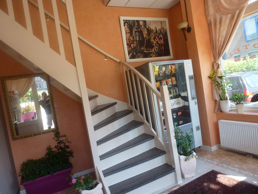 Hotel Isis