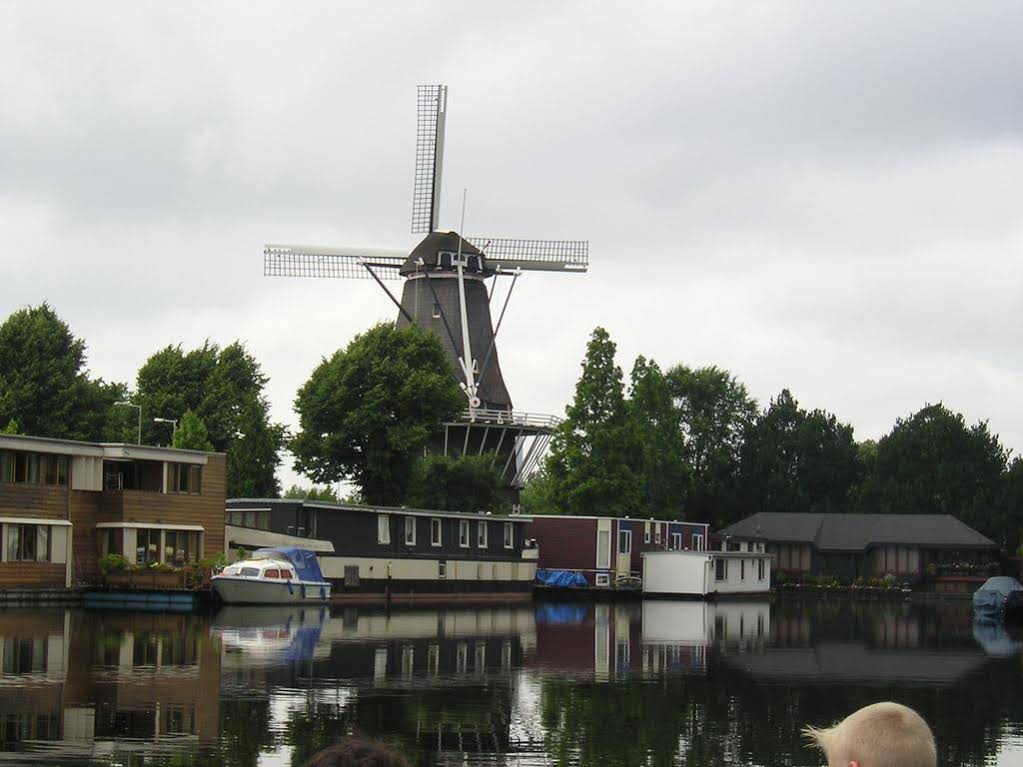 Houseboat under the Mill