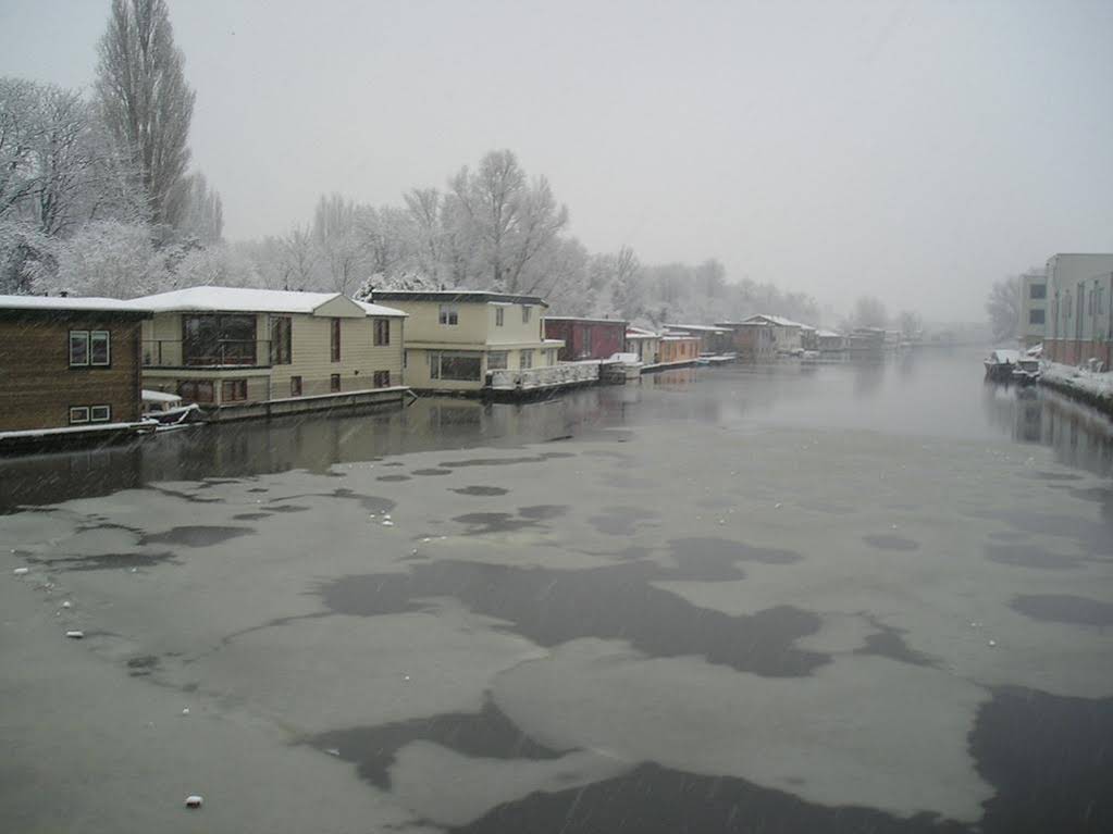 Houseboat under the Mill
