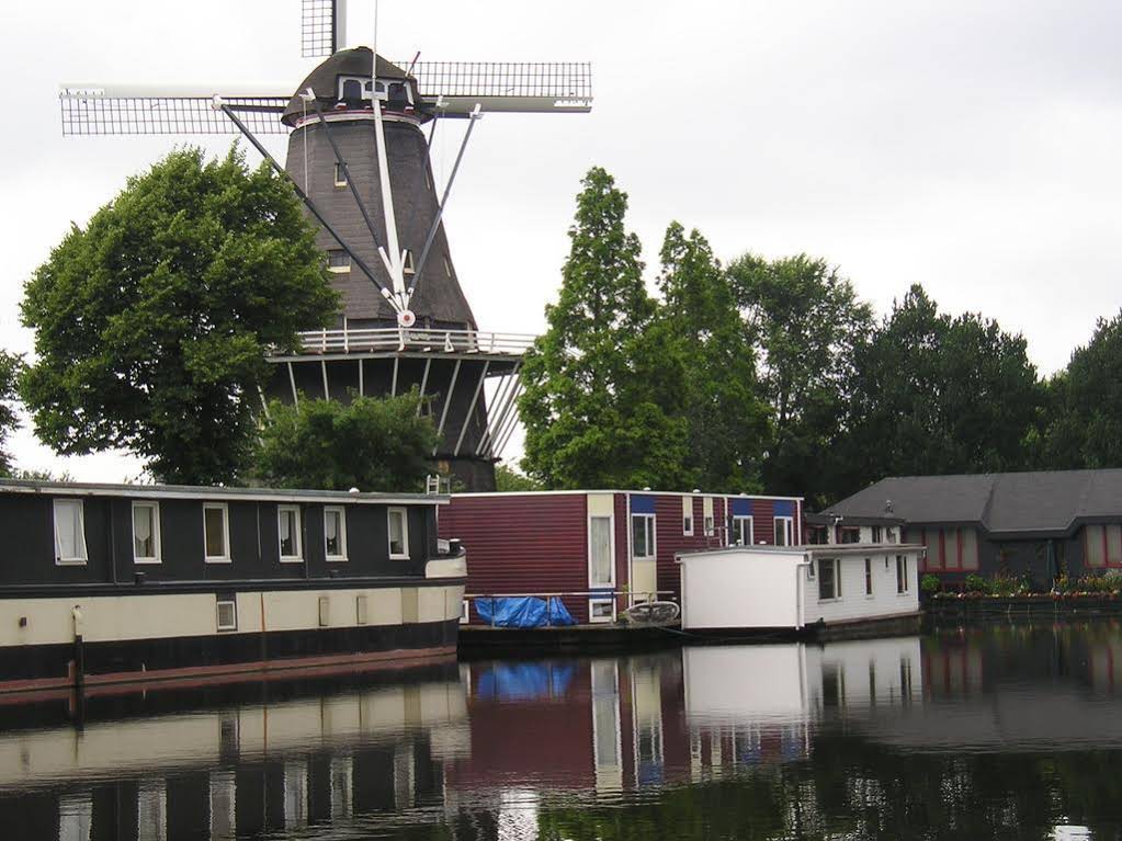 Houseboat under the Mill