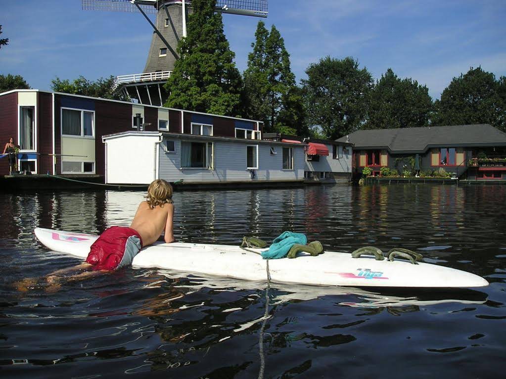 Houseboat under the Mill