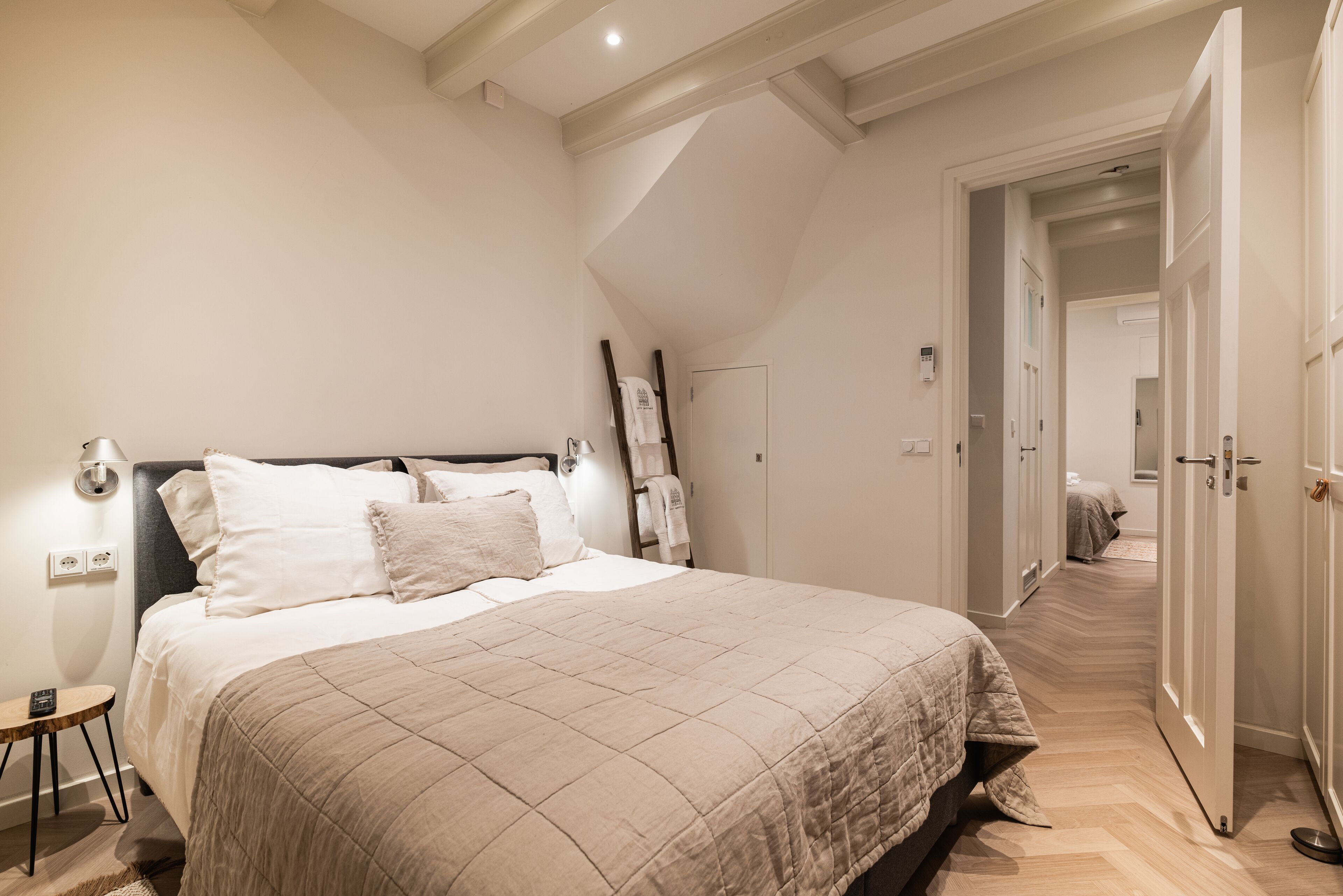 Leidse Square 5 Star Luxury Apartment