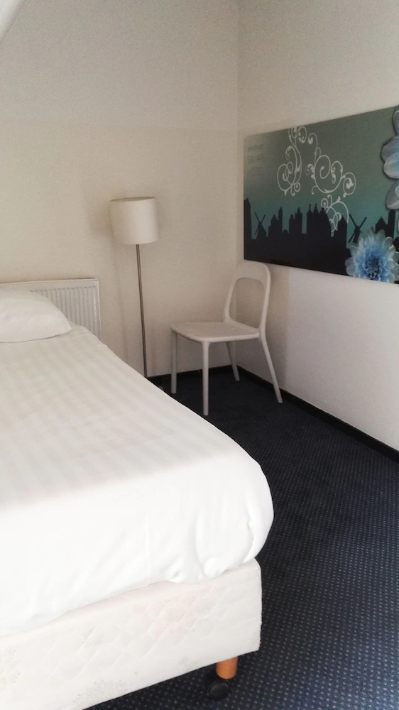 Rembrandt Square Hotel
