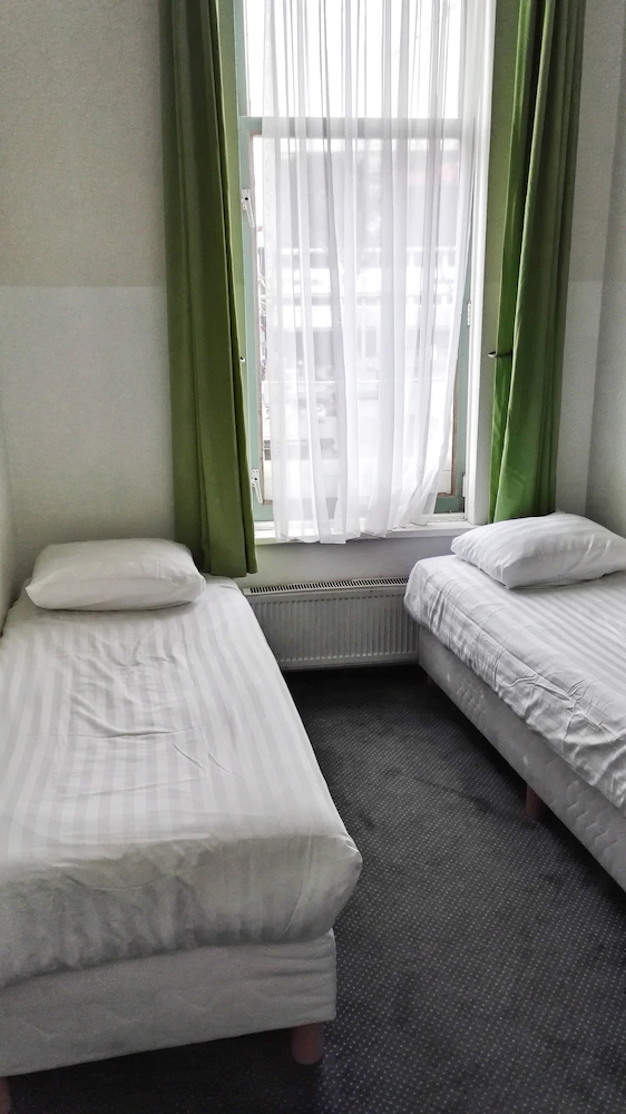 Rembrandt Square Hotel