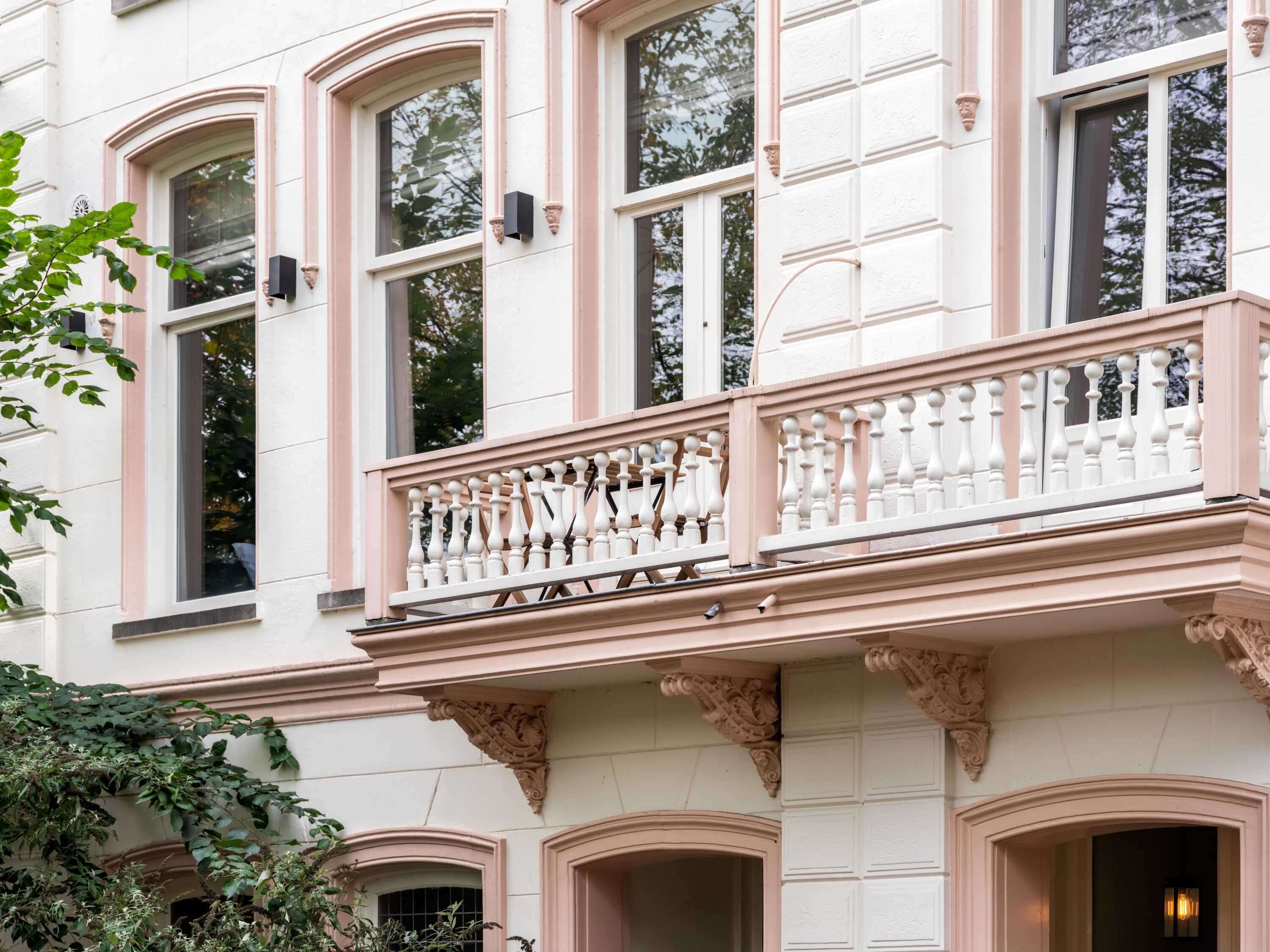 Spinoza Suites
