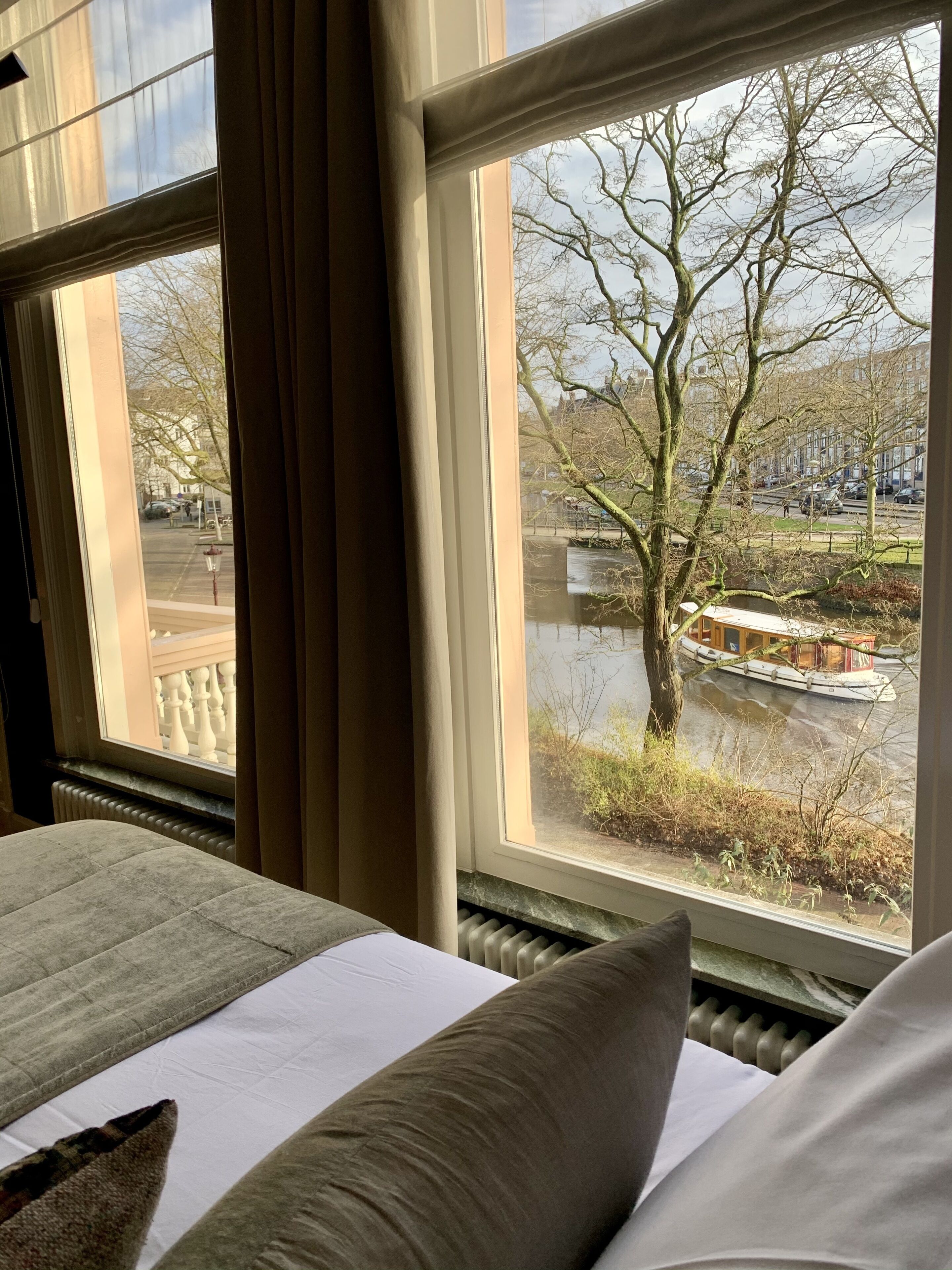 Spinoza Suites