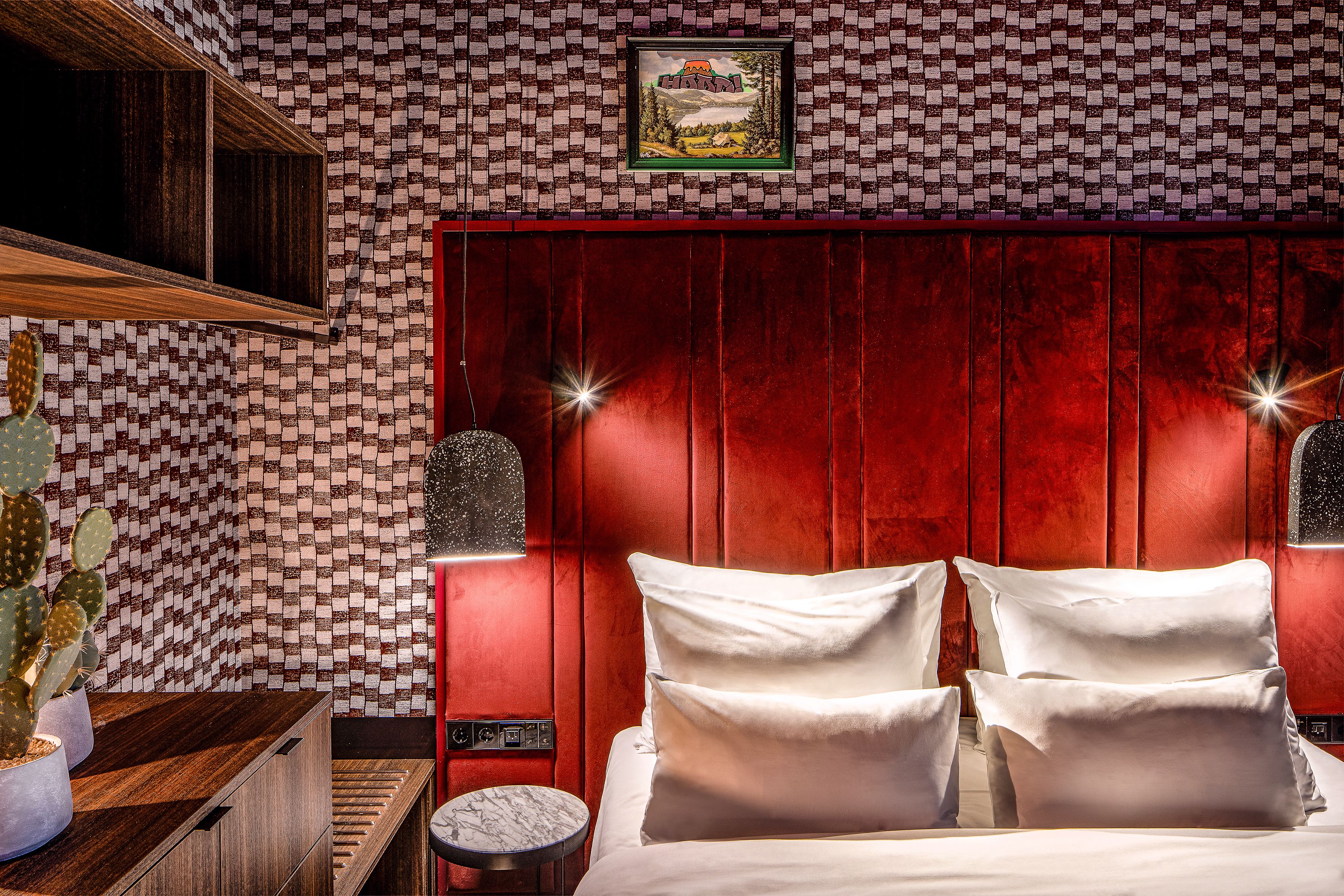 The Highlander Hotel