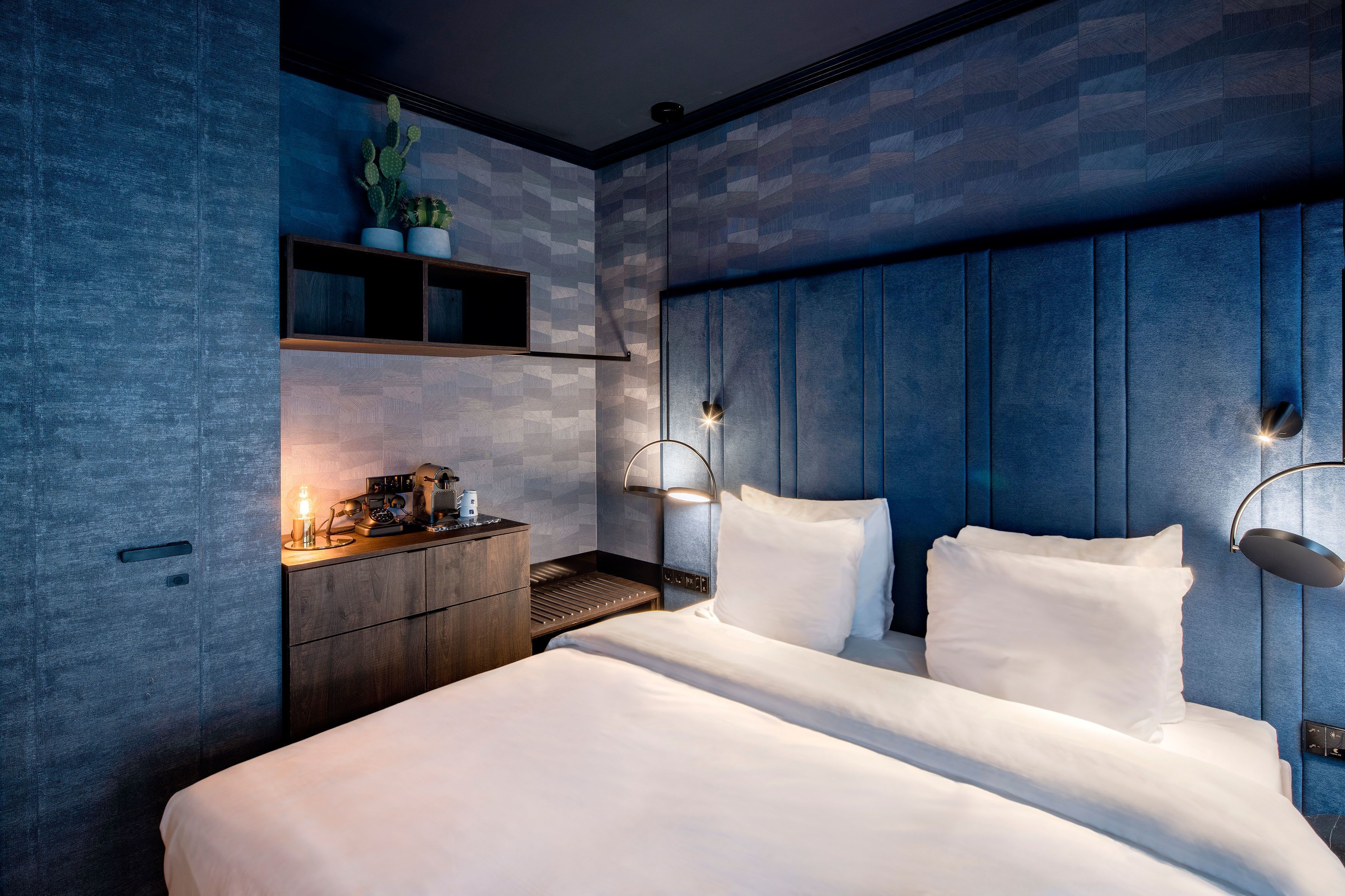 The Highlander Hotel