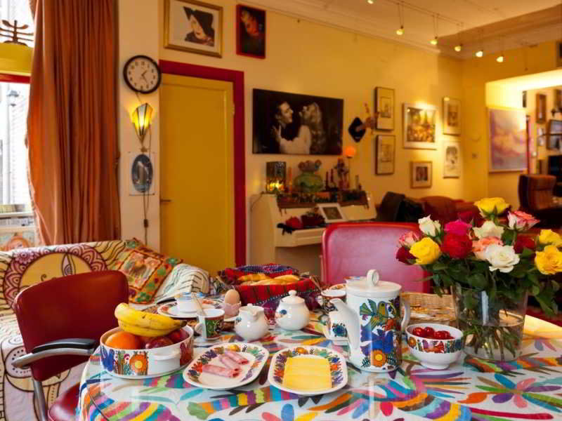 Xaviera Hollanders ''Happy House Bed & Breakfast''