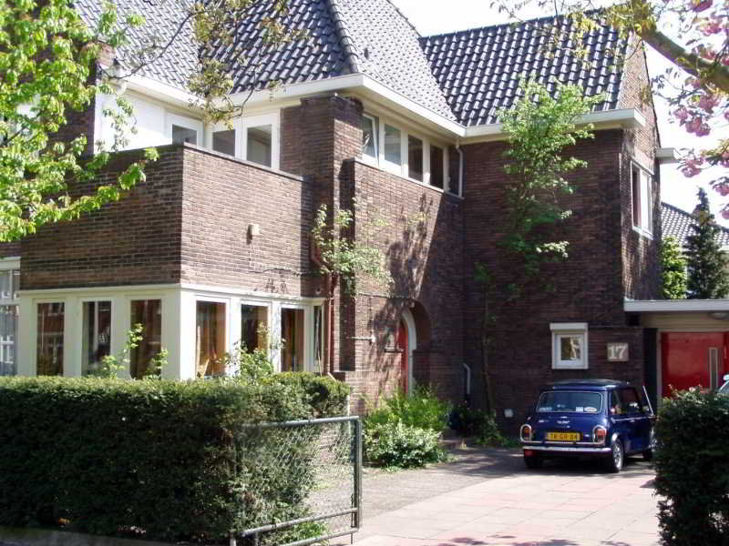 Xaviera Hollanders ''Happy House Bed & Breakfast''
