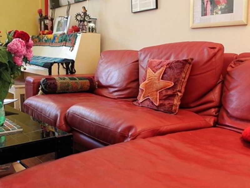 Xaviera Hollanders ''Happy House Bed & Breakfast''