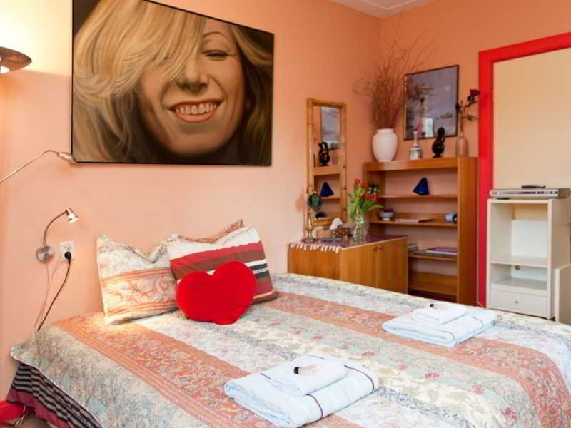 Xaviera Hollanders ''Happy House Bed & Breakfast''