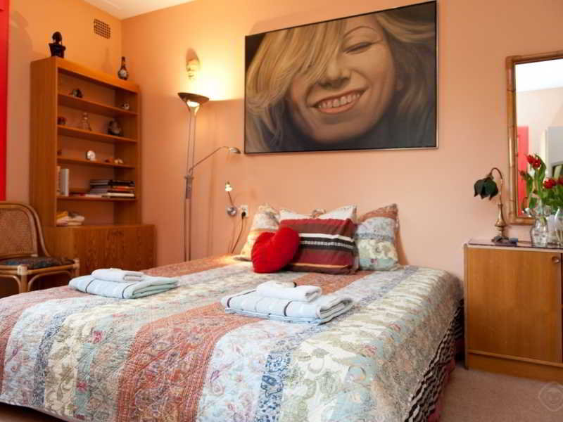 Xaviera Hollanders ''Happy House Bed & Breakfast''