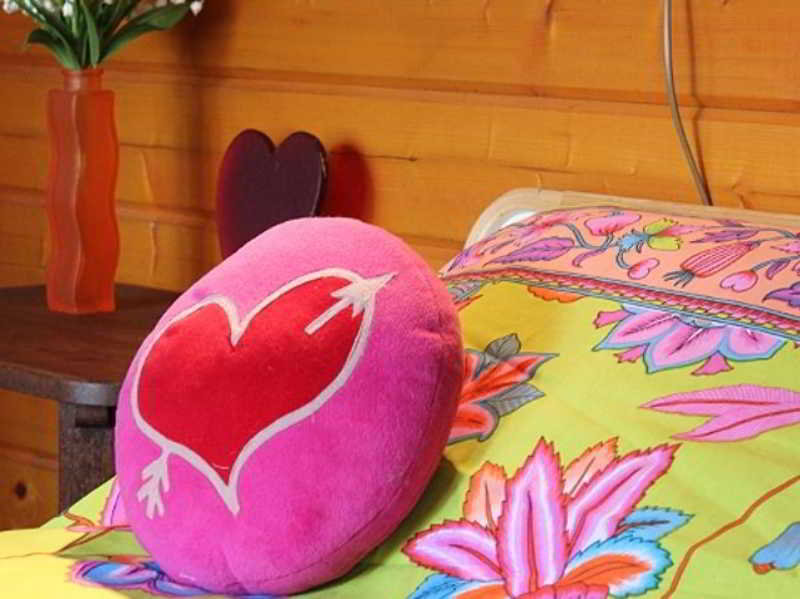 Xaviera Hollanders ''Happy House Bed & Breakfast''