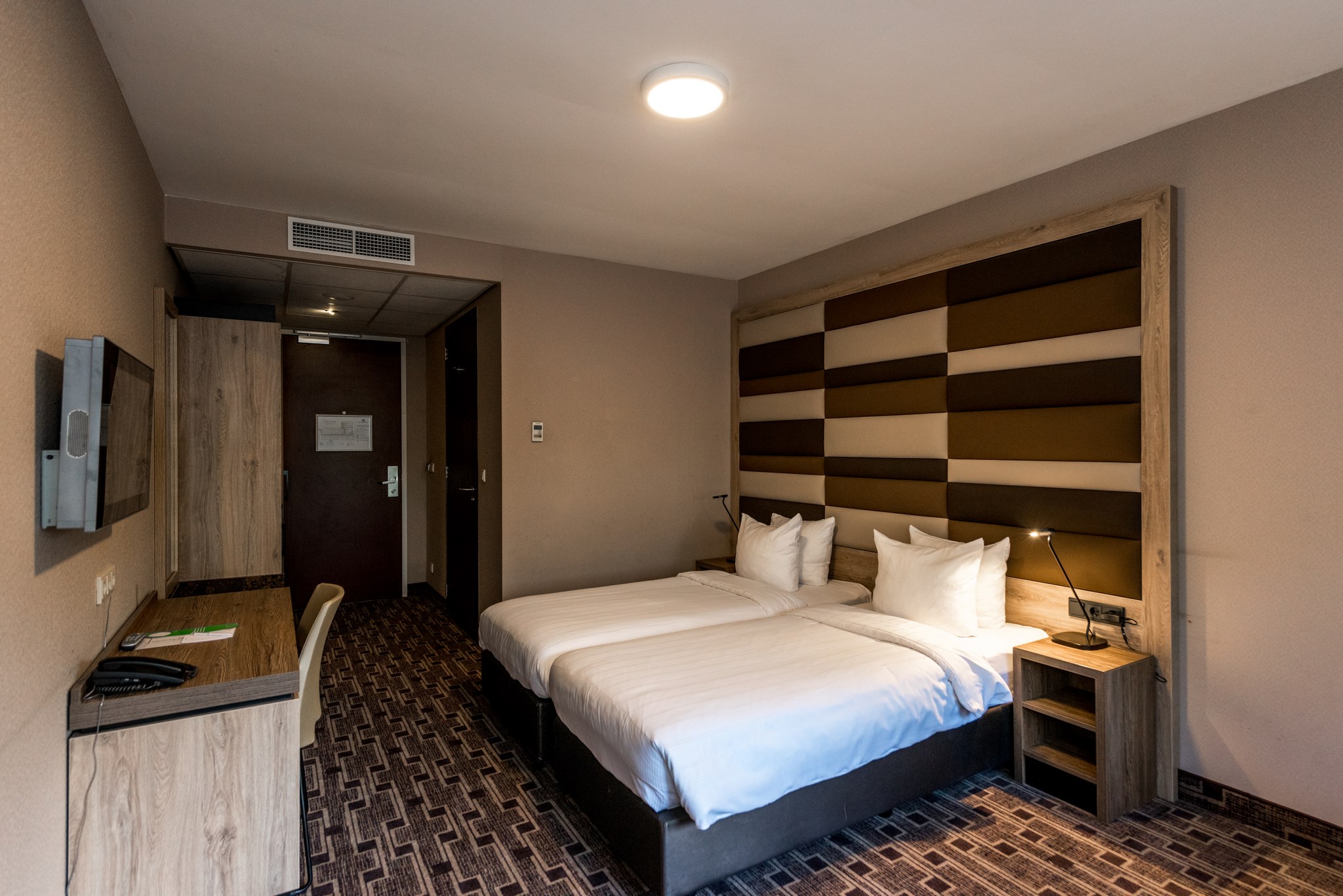 XO Hotels Blue Square