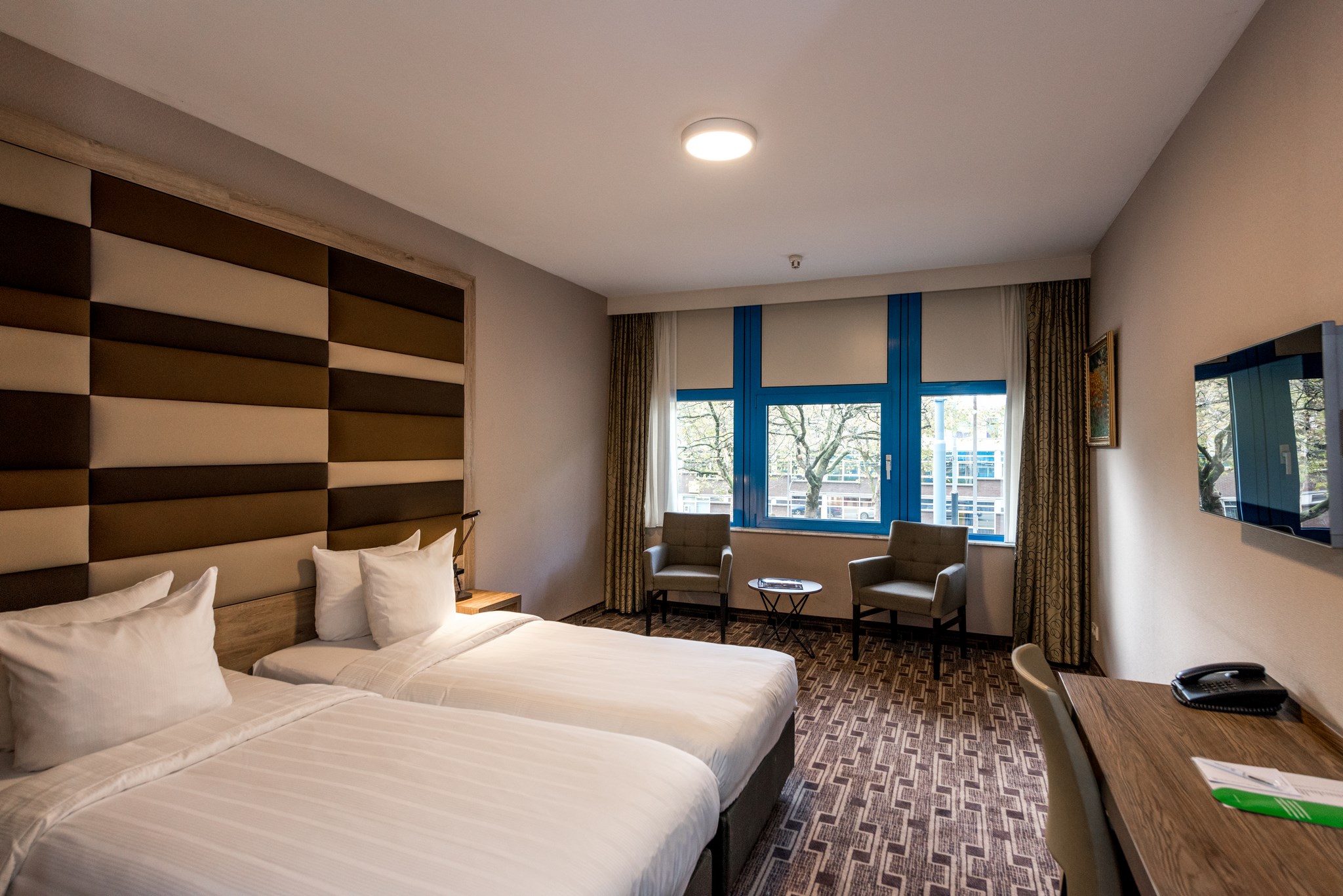 XO Hotels Blue Square