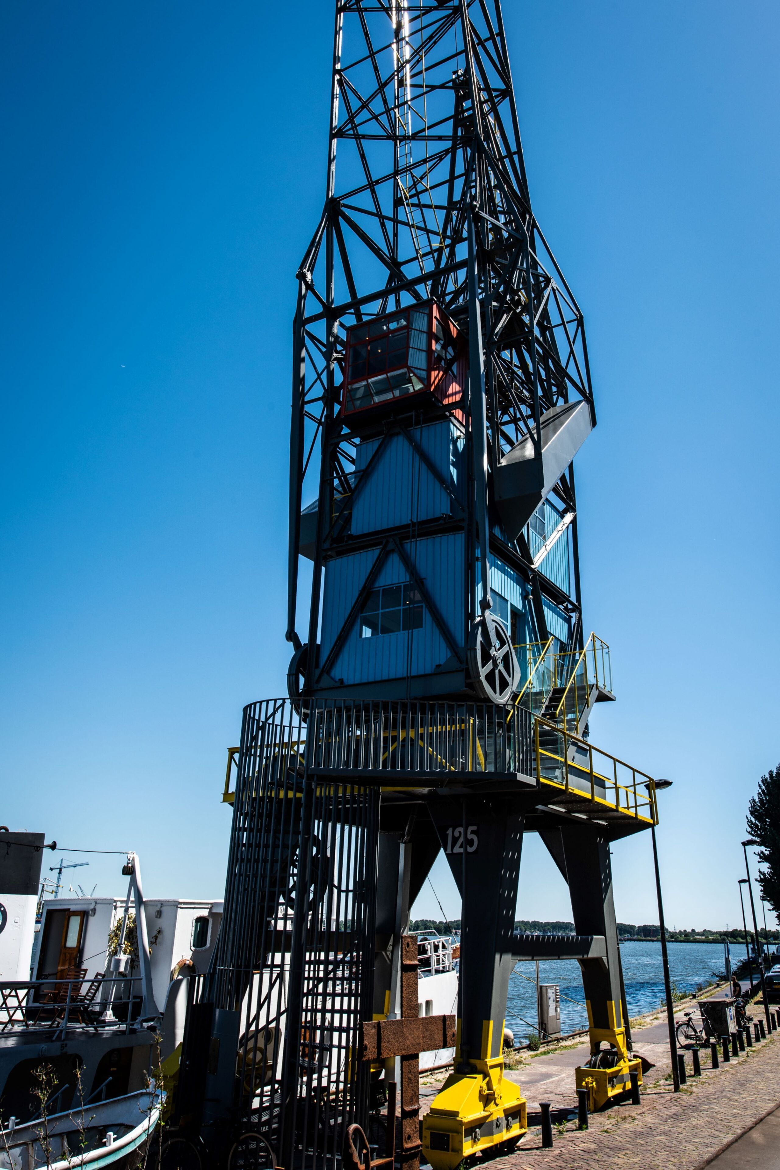 YAYS Amsterdam The Crane by Numa