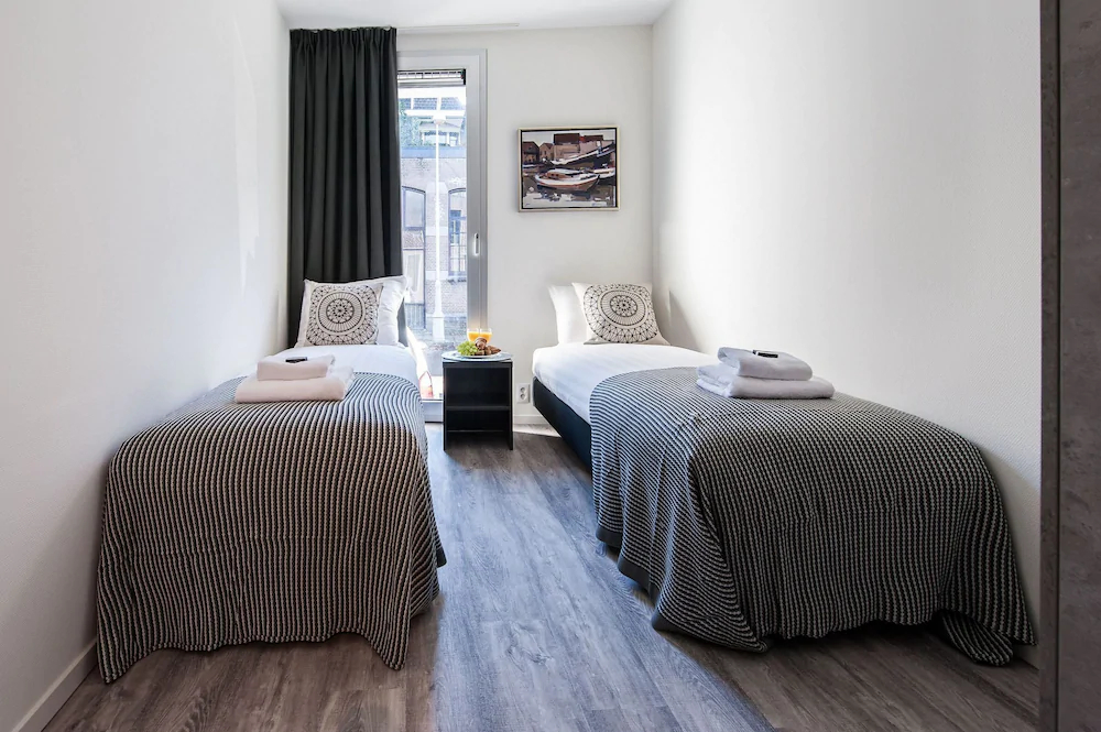 YAYS Amsterdam Prince Island by Numa