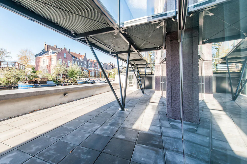 YAYS Amsterdam Prince Island by Numa