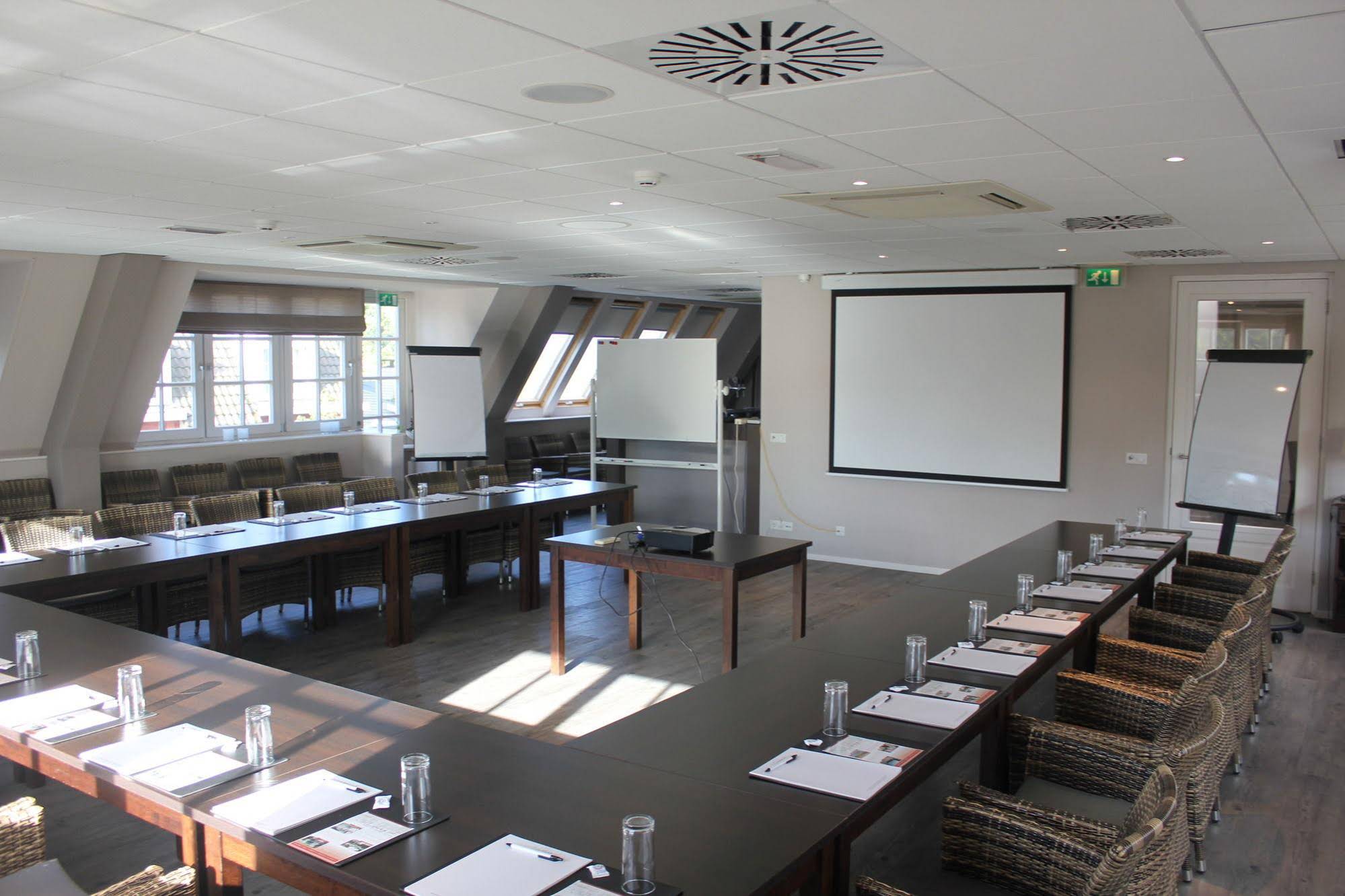 Villa Lokeend Hotel Restaurant