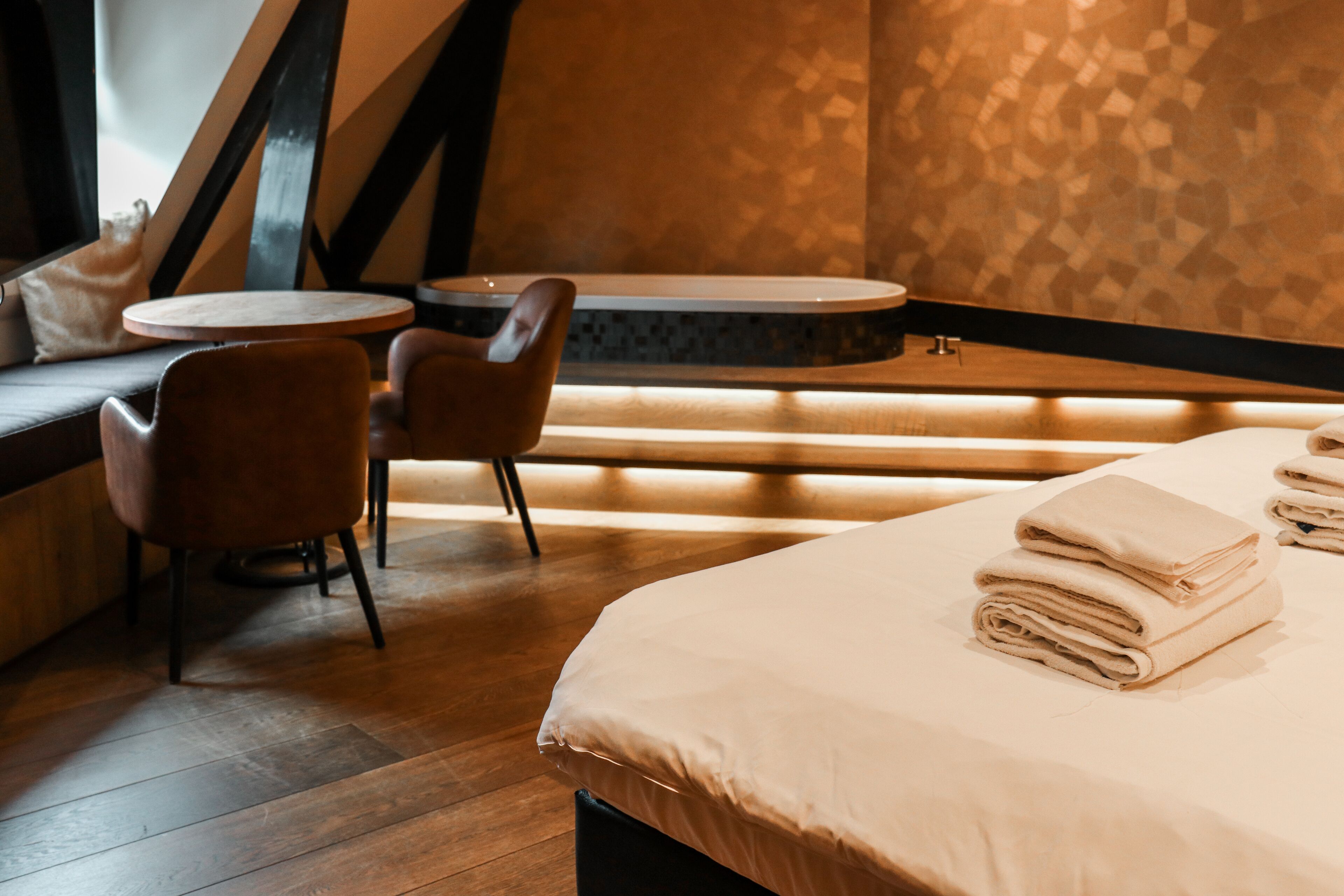 Manzo Suites