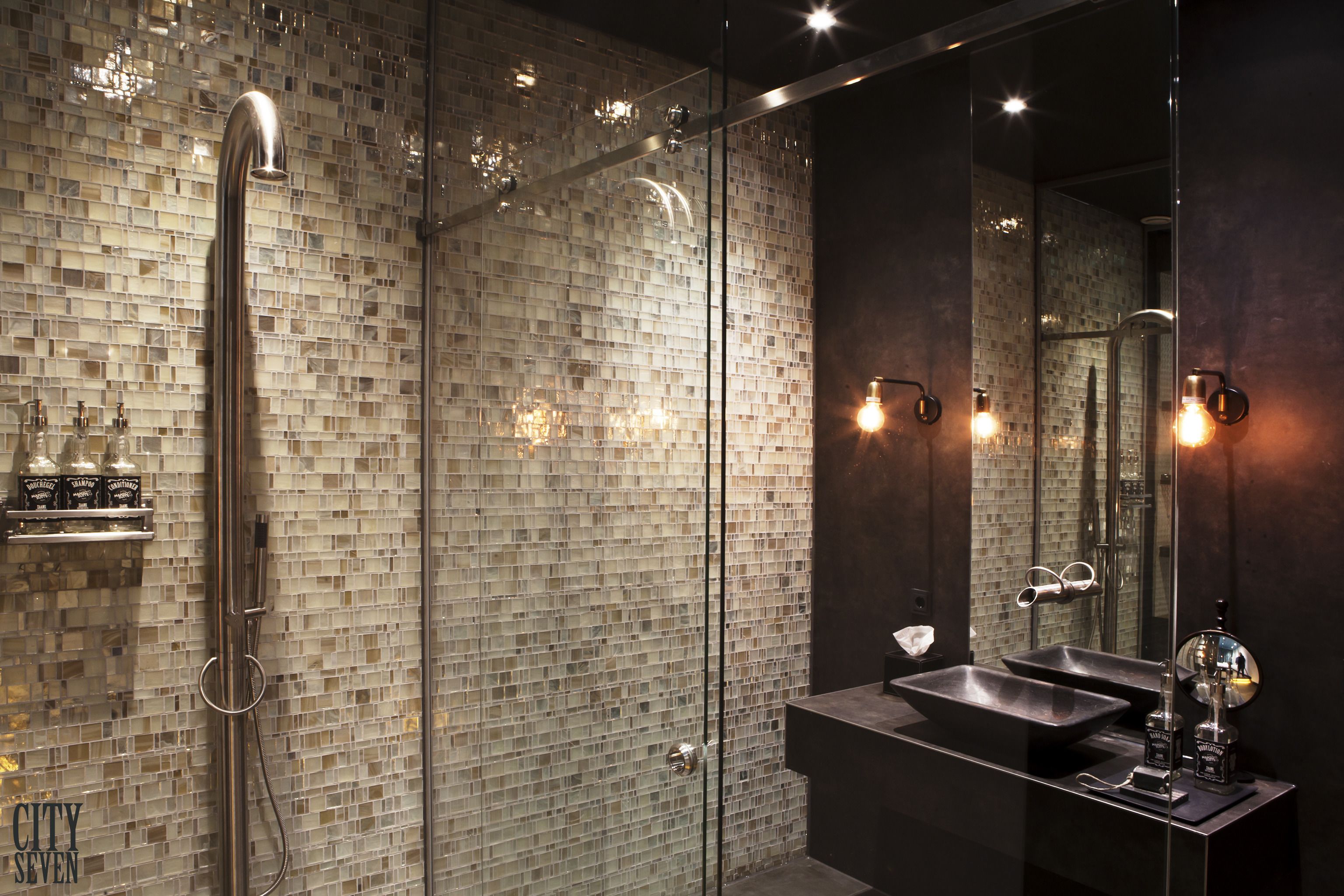 Manzo Suites