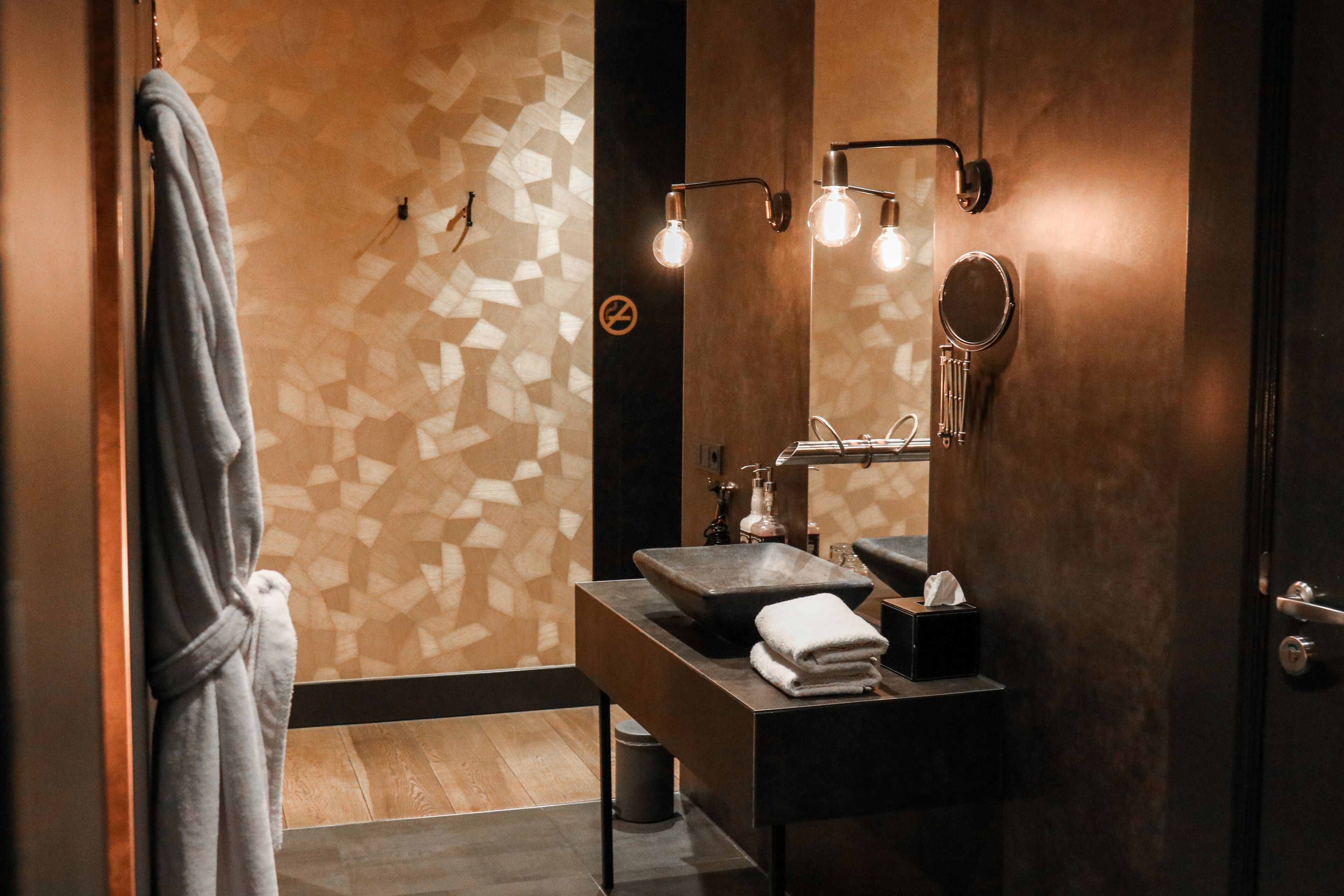 Manzo Suites