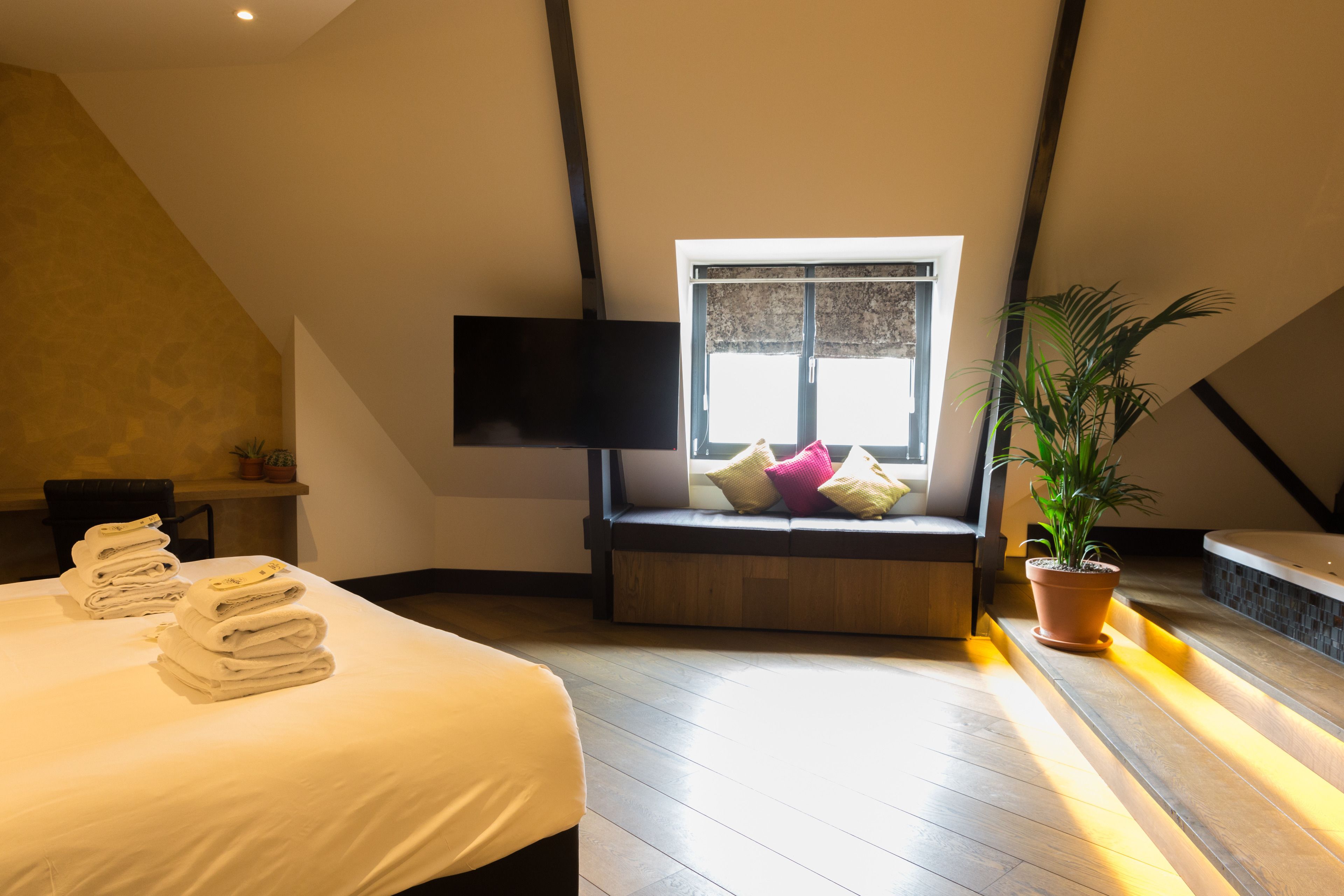 Manzo Suites
