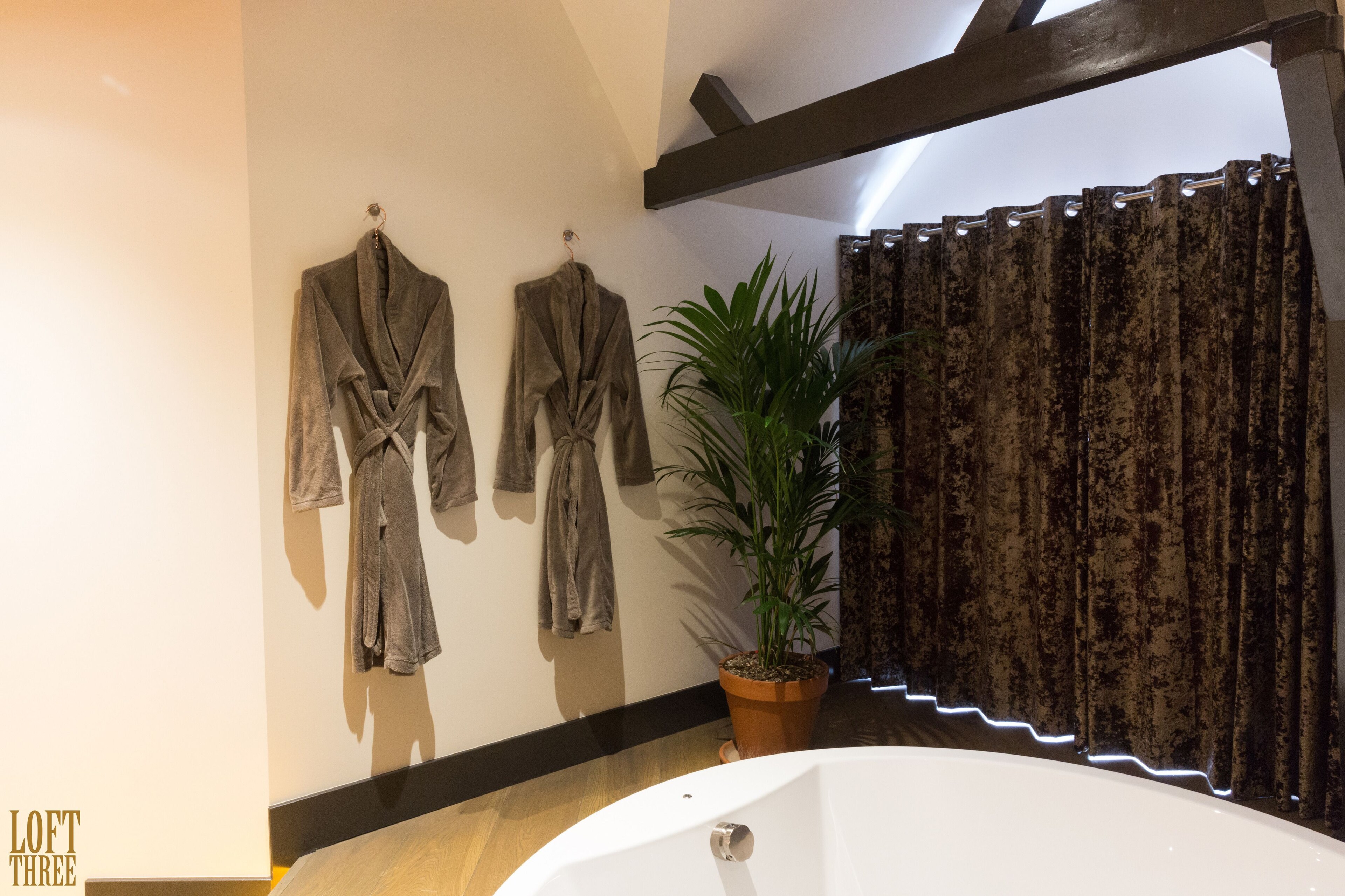 Manzo Suites