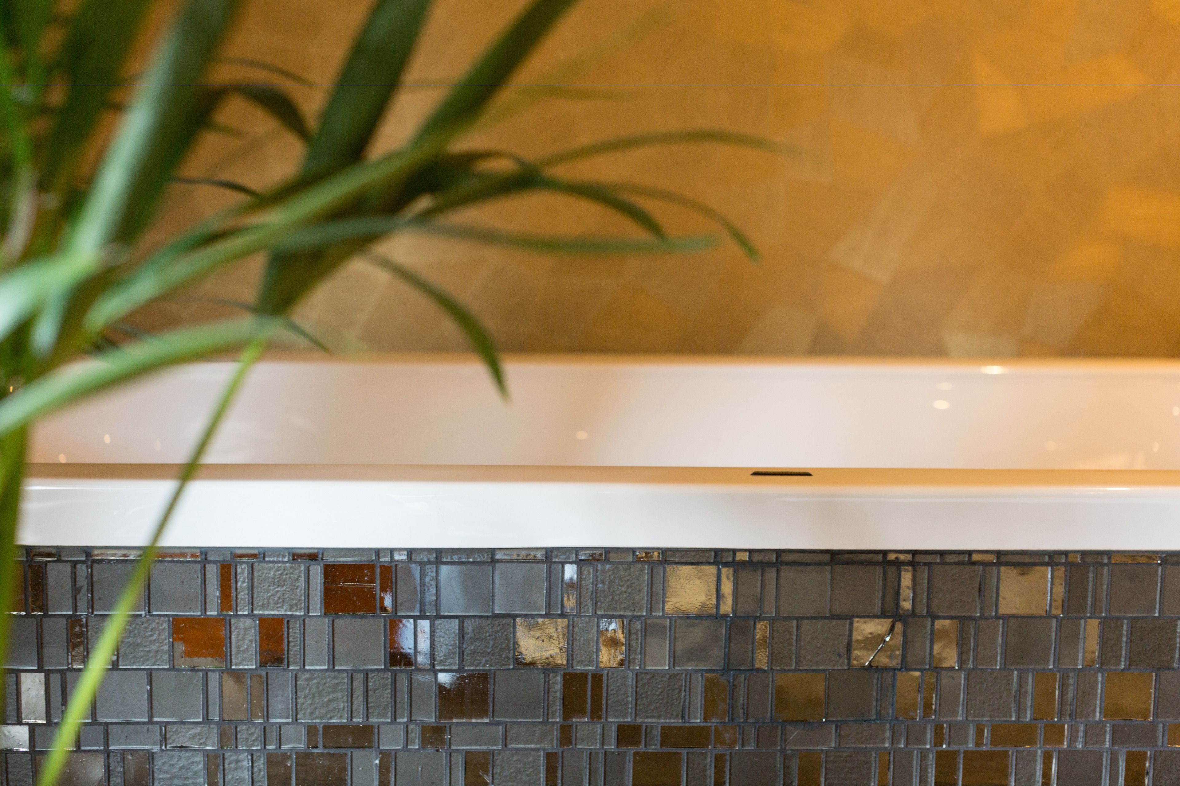 Manzo Suites