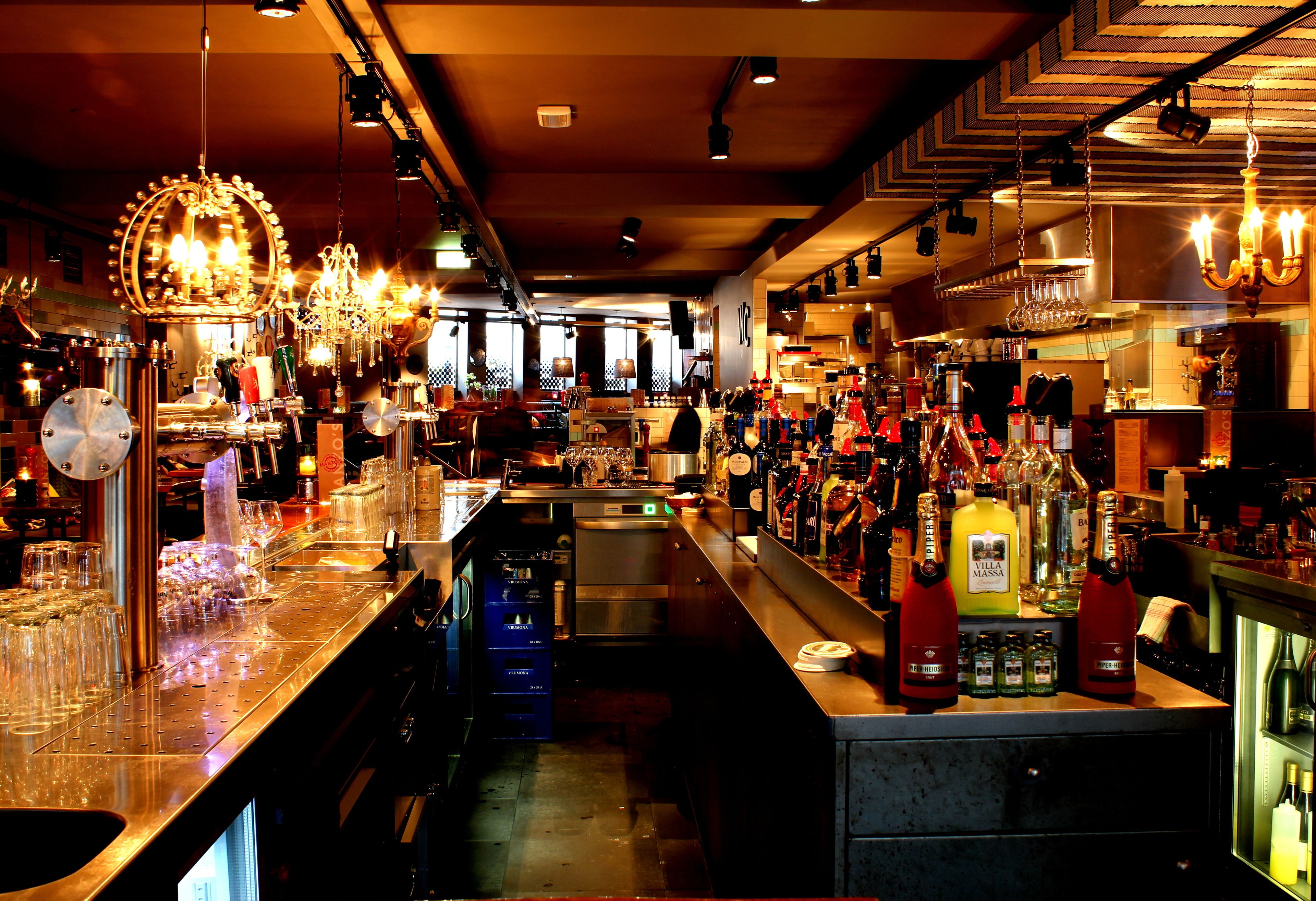 Manzo Suites