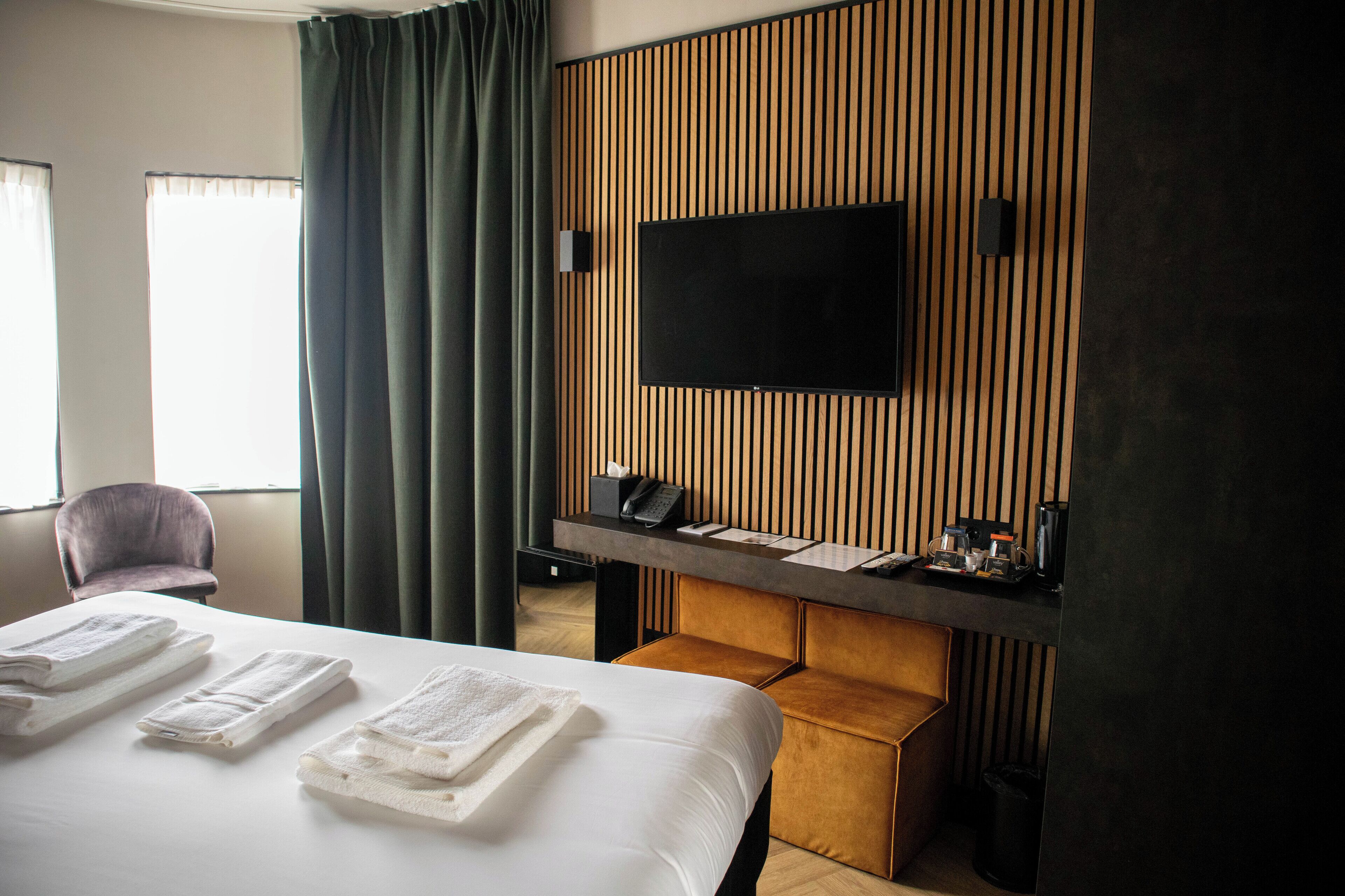 Monument Hotel