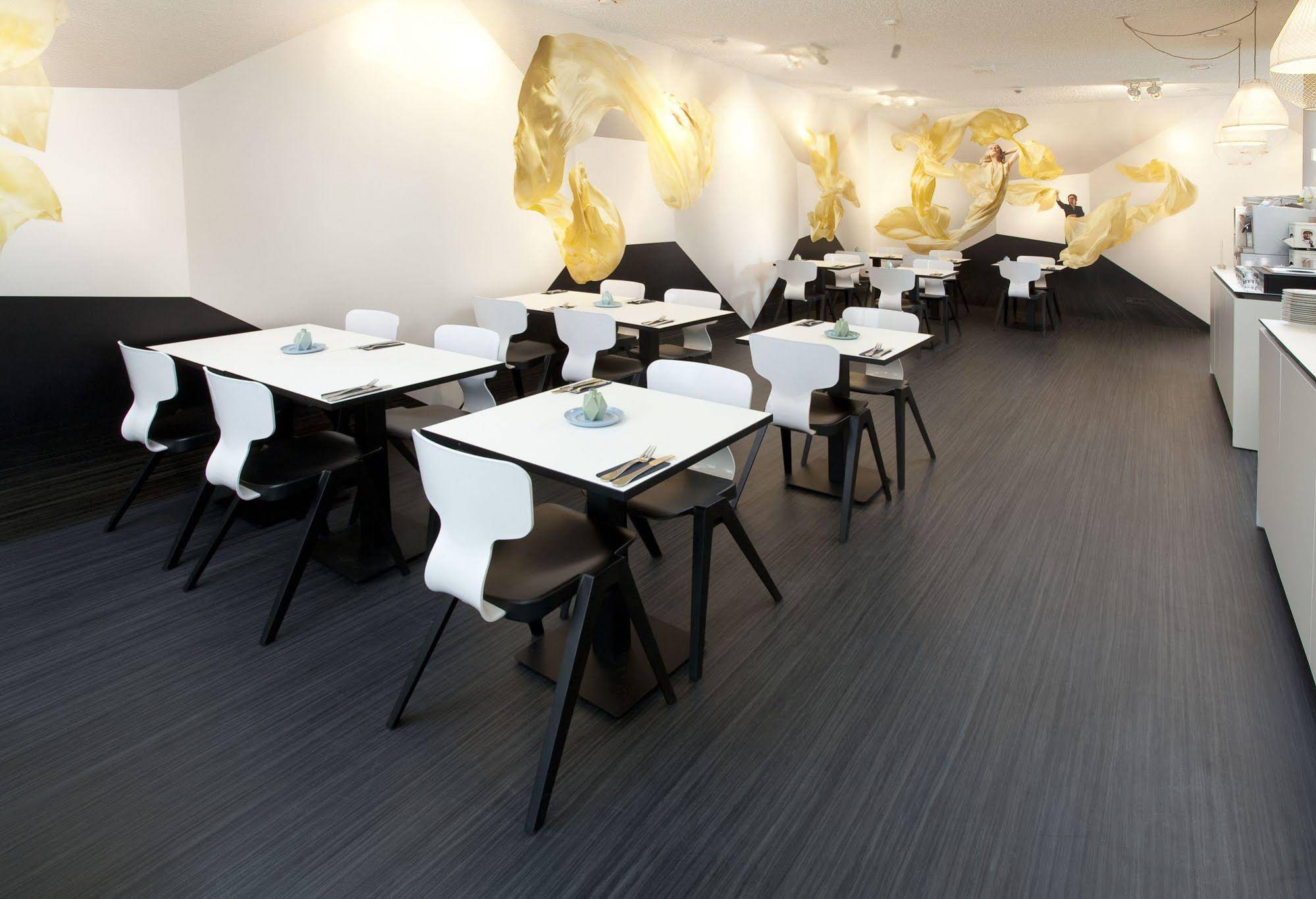 Hotel Modez