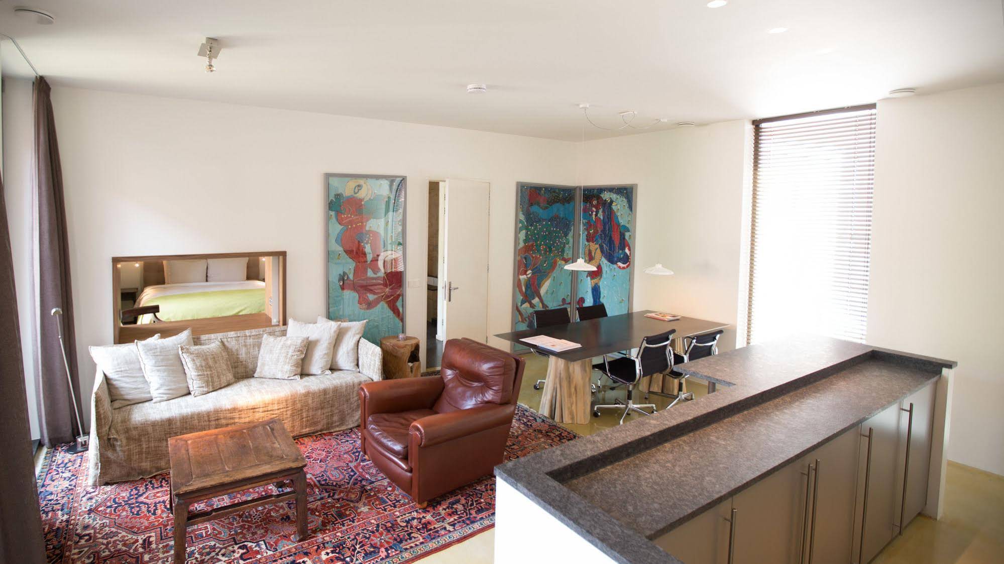 Hotel Miss Blanche Short Stay Suites & Apartments