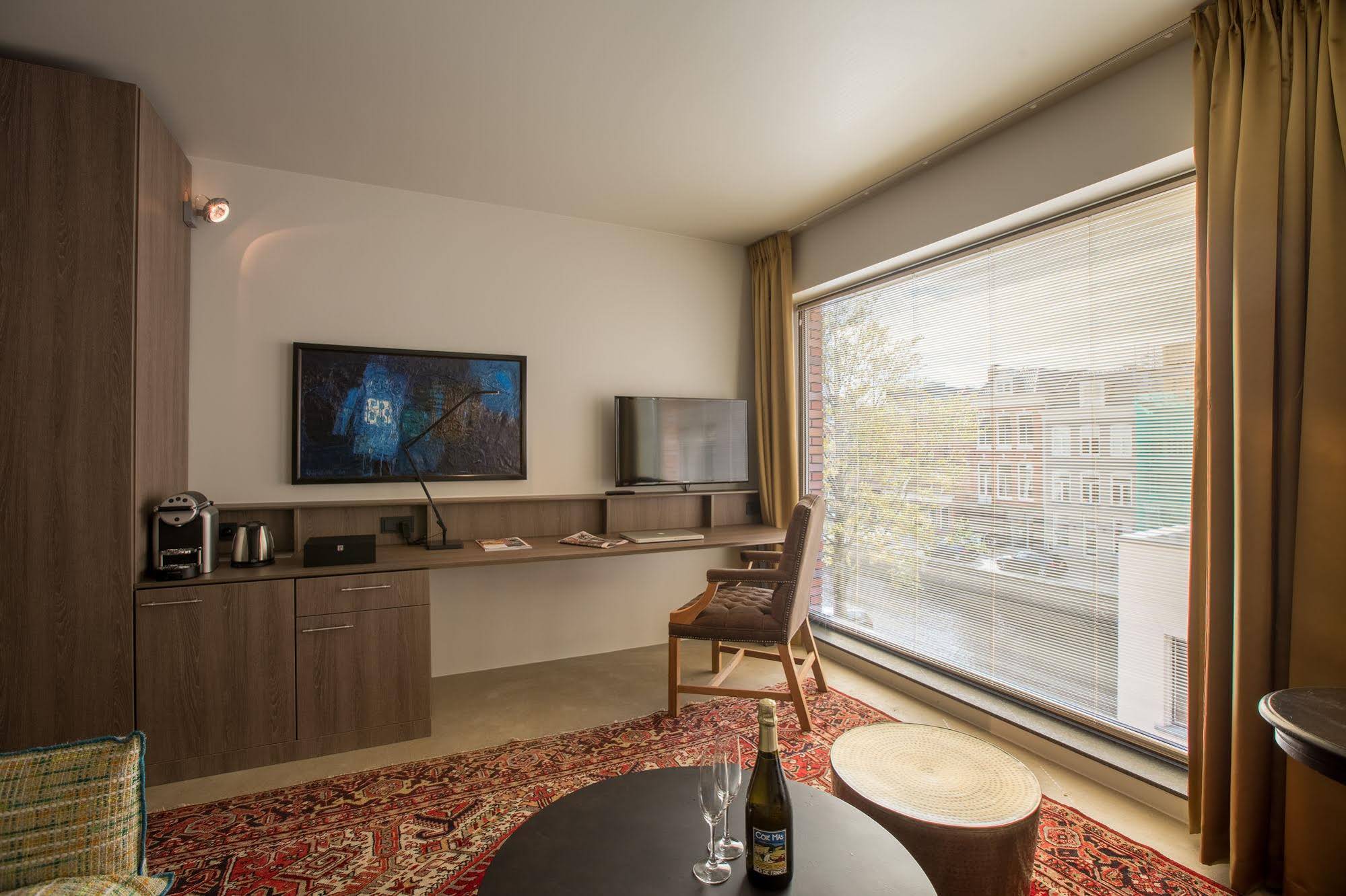 Hotel Miss Blanche Short Stay Suites & Apartments