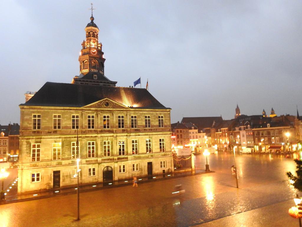 De La Bourse