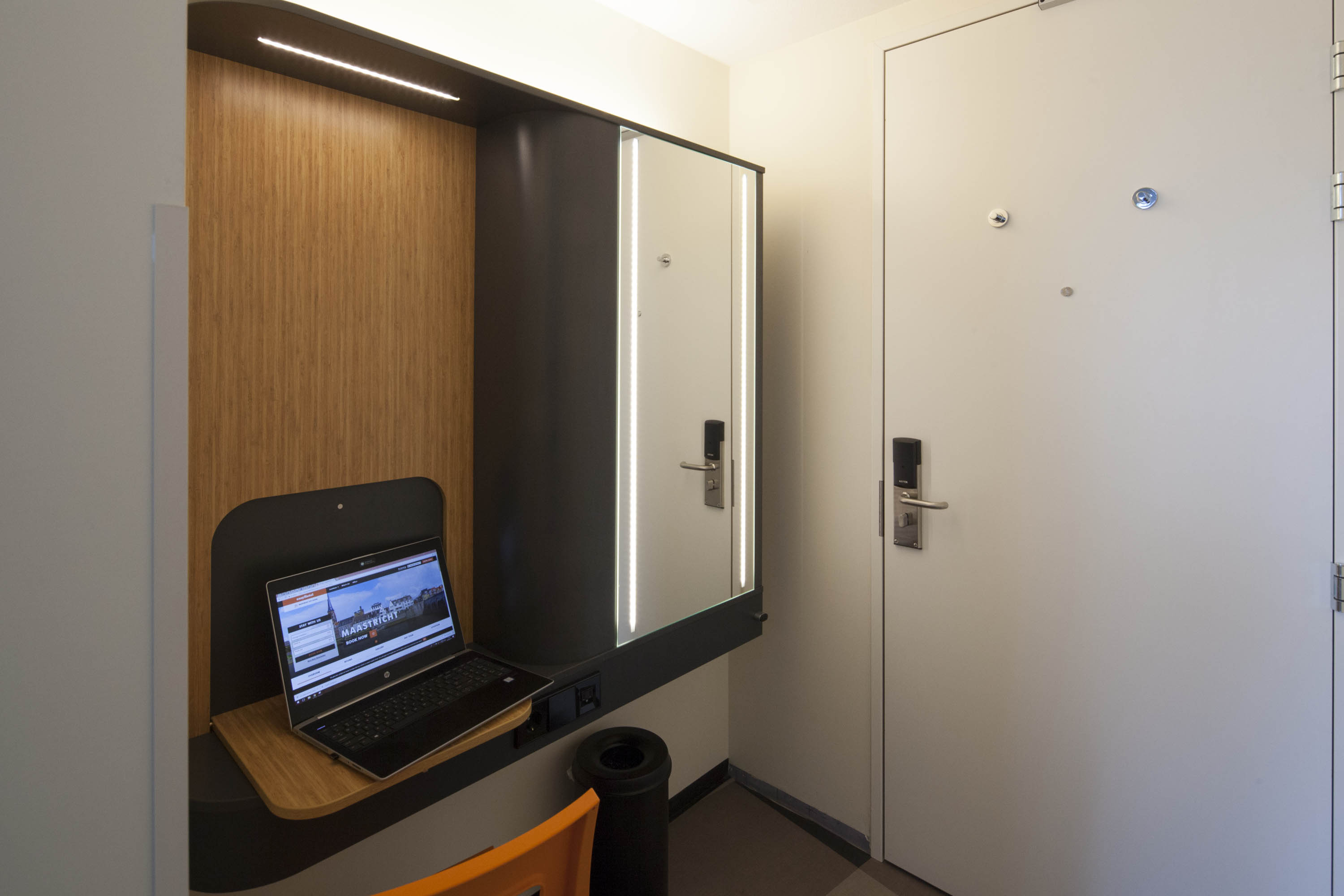 EasyHotel Maastricht City Centre