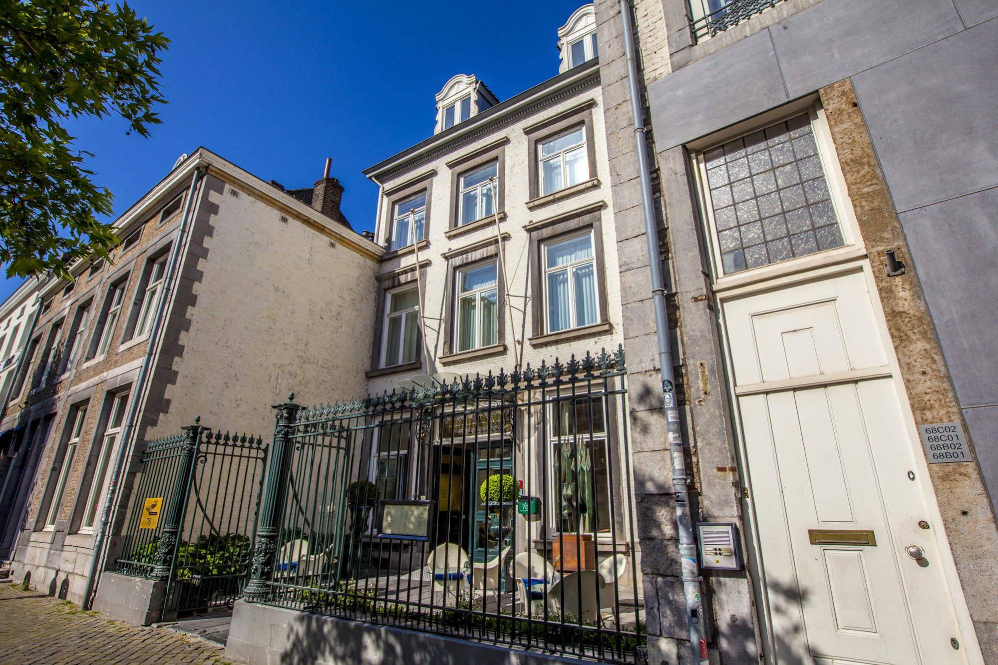 Fitz-Roy Urban Hotel Bar And Garden