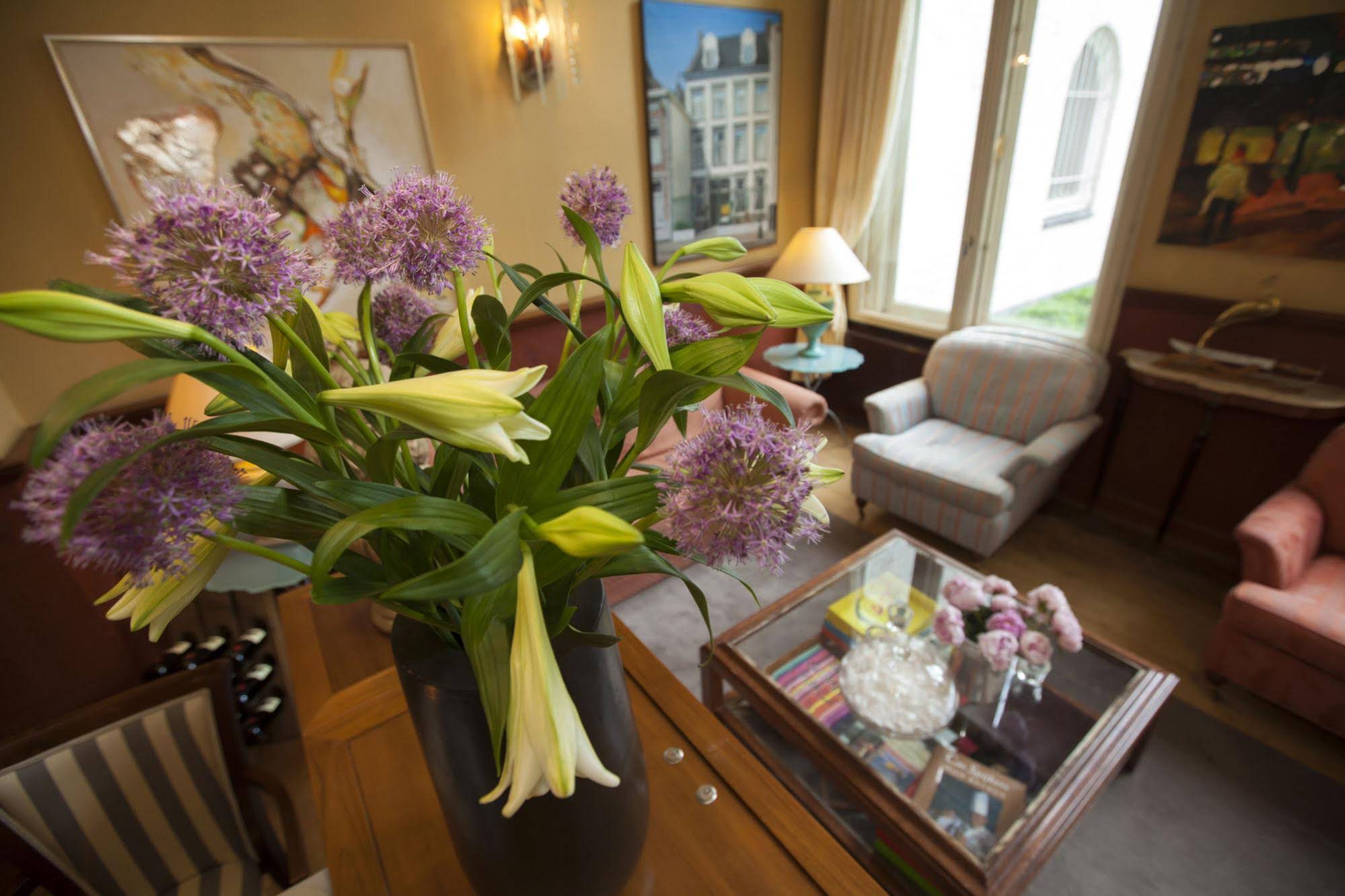 Fitz-Roy Urban Hotel Bar And Garden