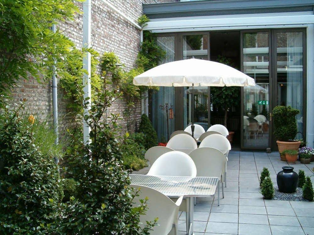 Fitz-Roy Urban Hotel Bar And Garden