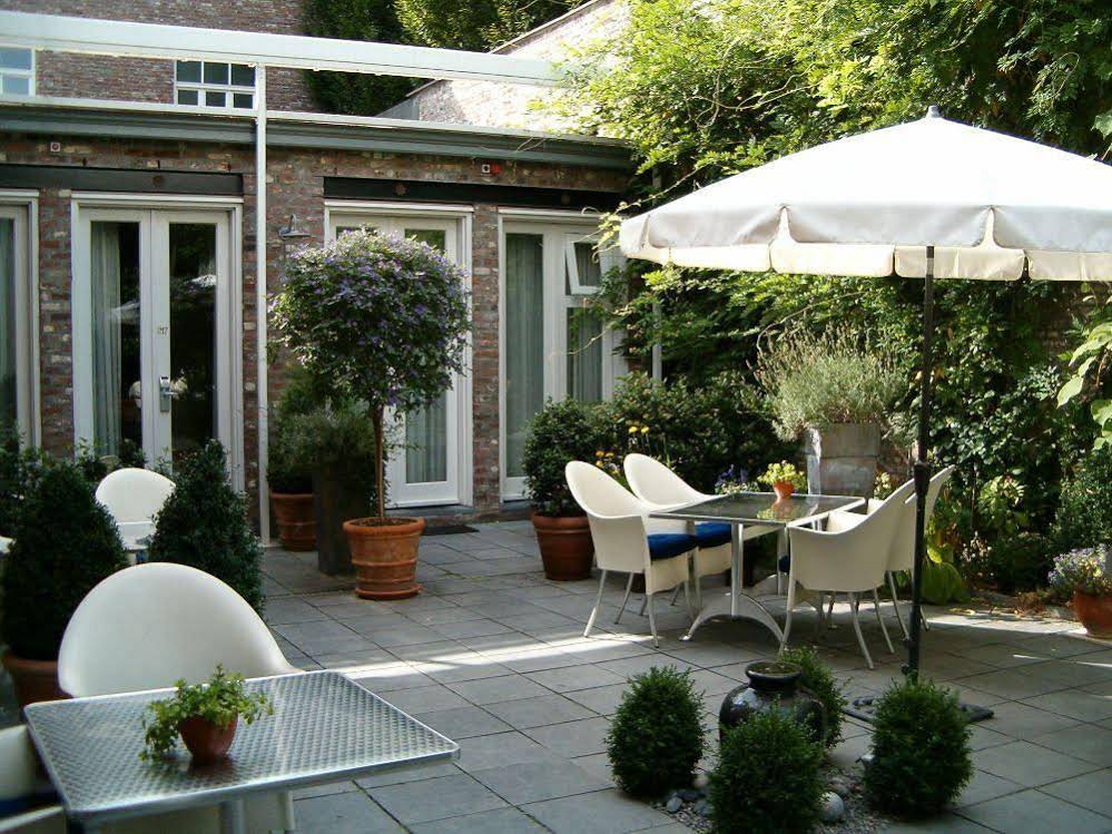 Fitz-Roy Urban Hotel Bar And Garden