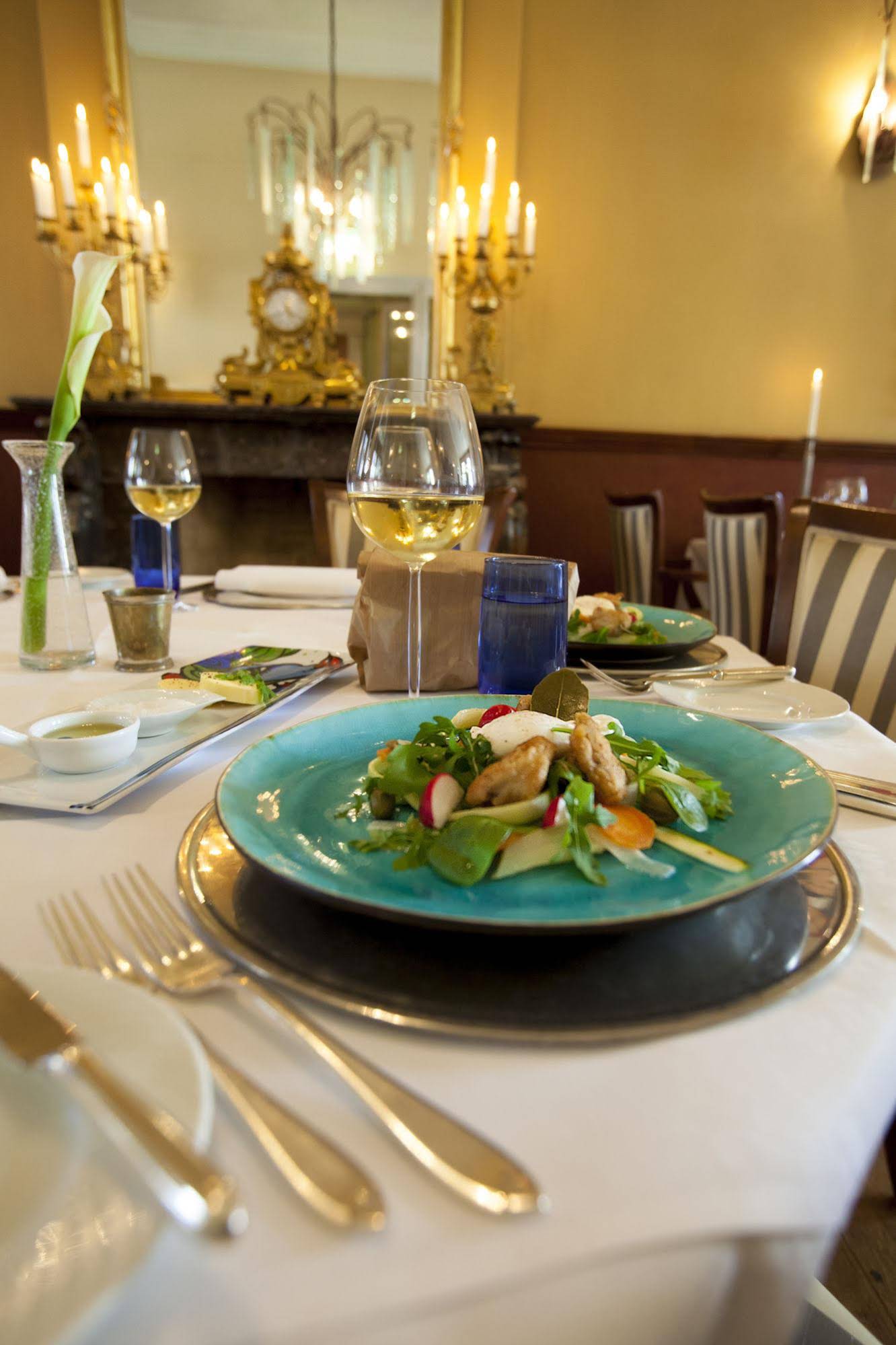 Fitz-Roy Urban Hotel Bar And Garden