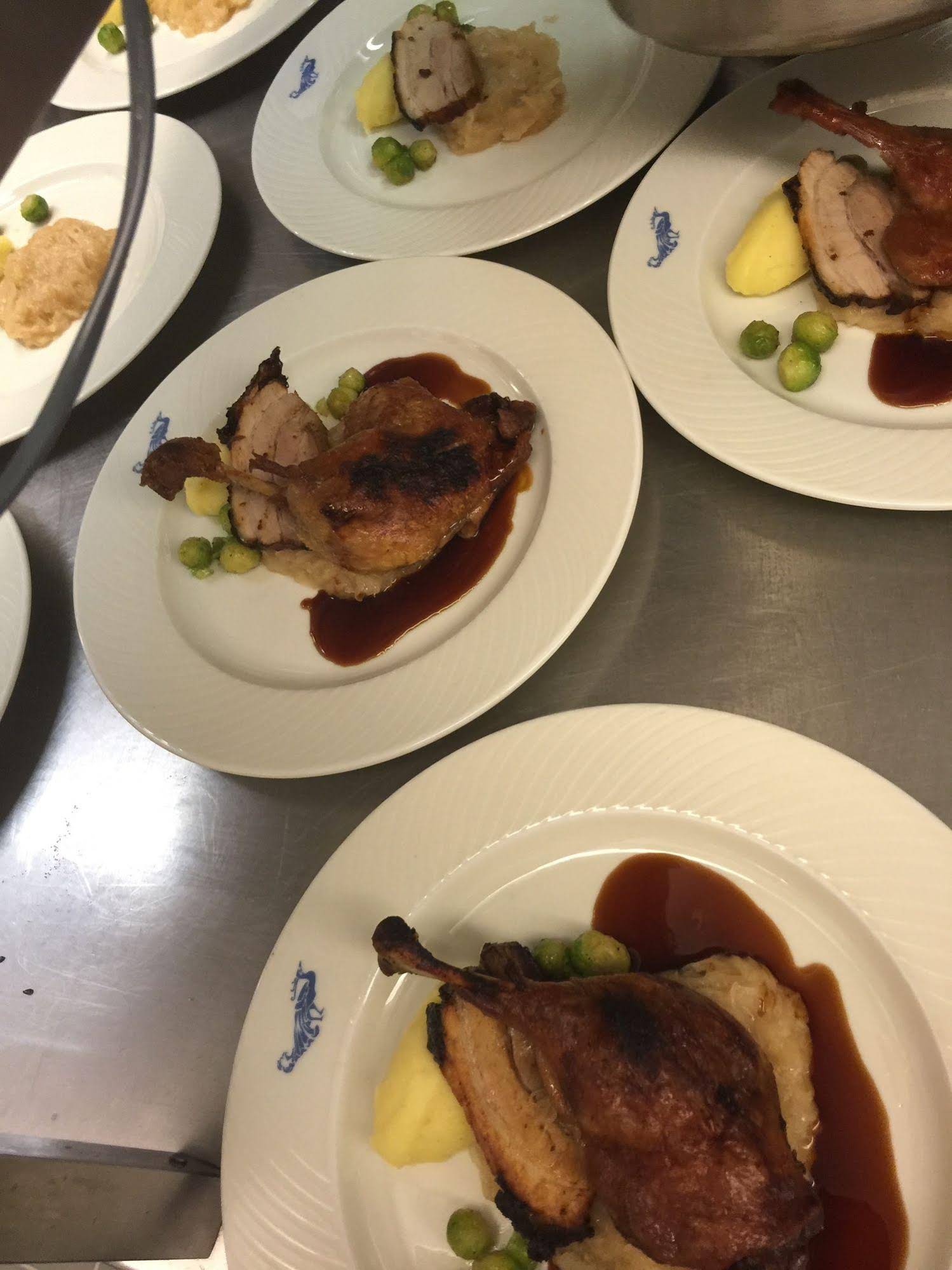 Fitz-Roy Urban Hotel Bar And Garden