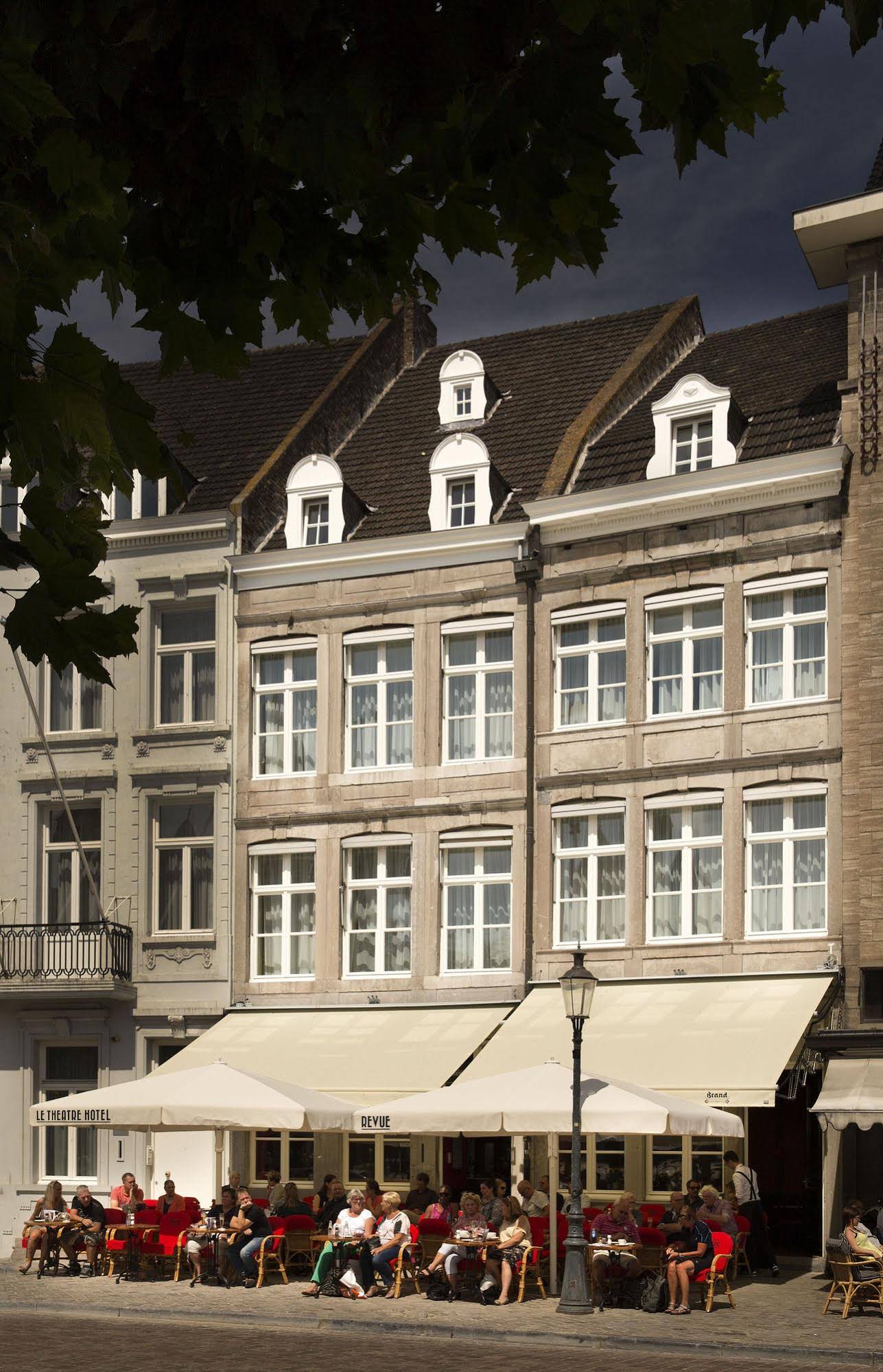 Le Theatre Hotel