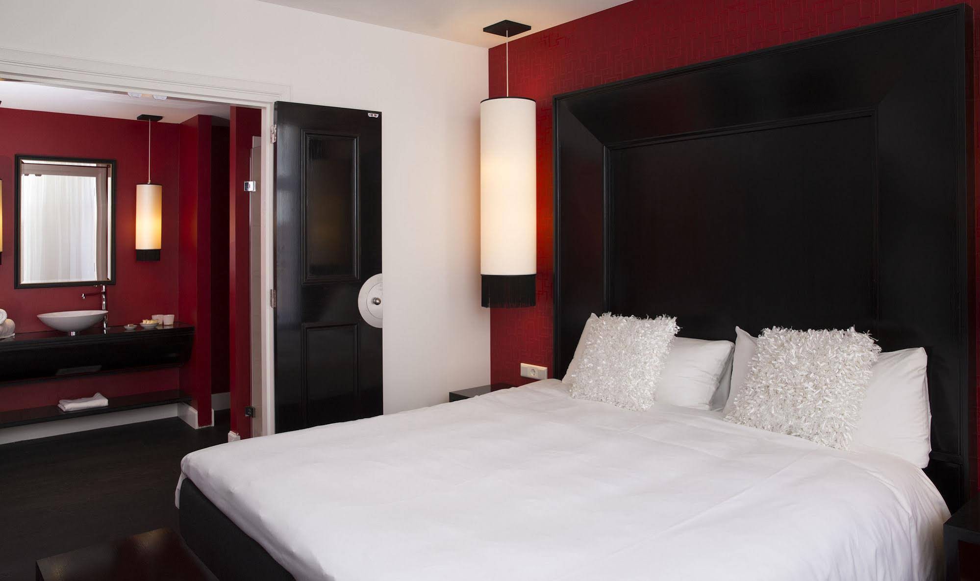 Le Theatre Hotel