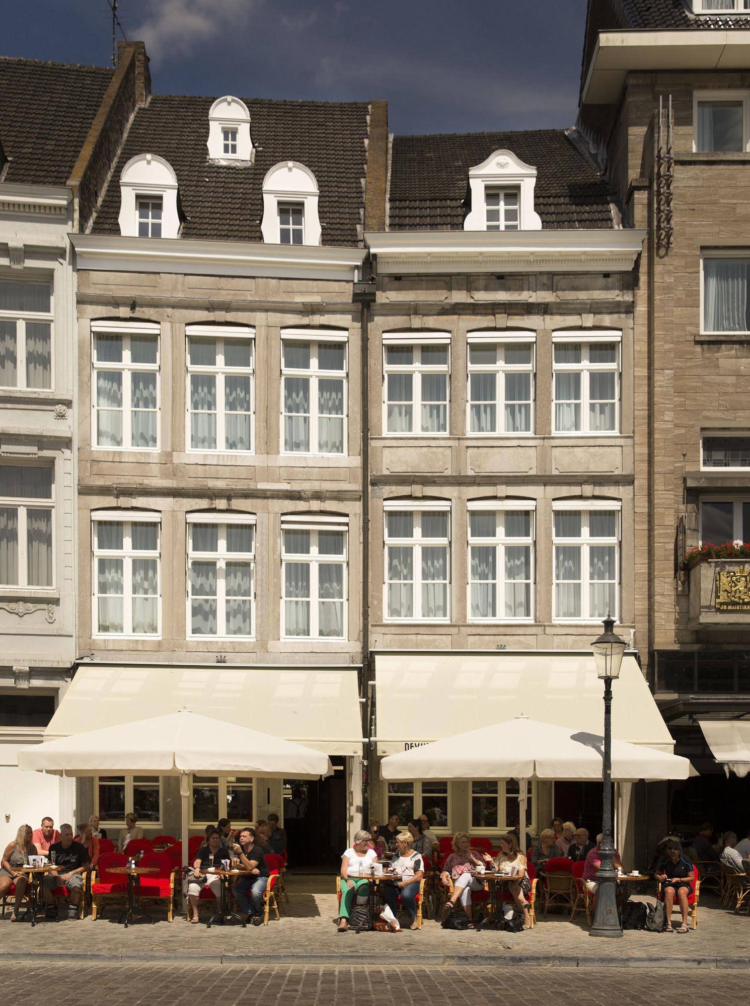 Le Theatre Hotel