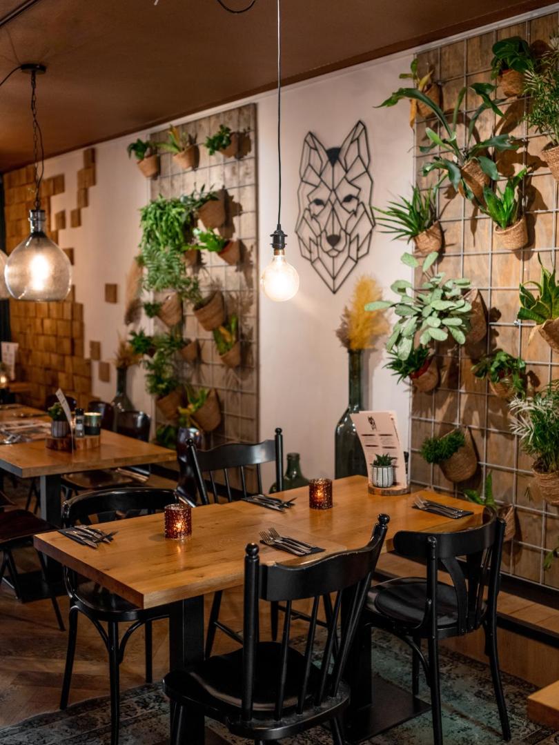 Wolf Hotel Kitchen & Bar