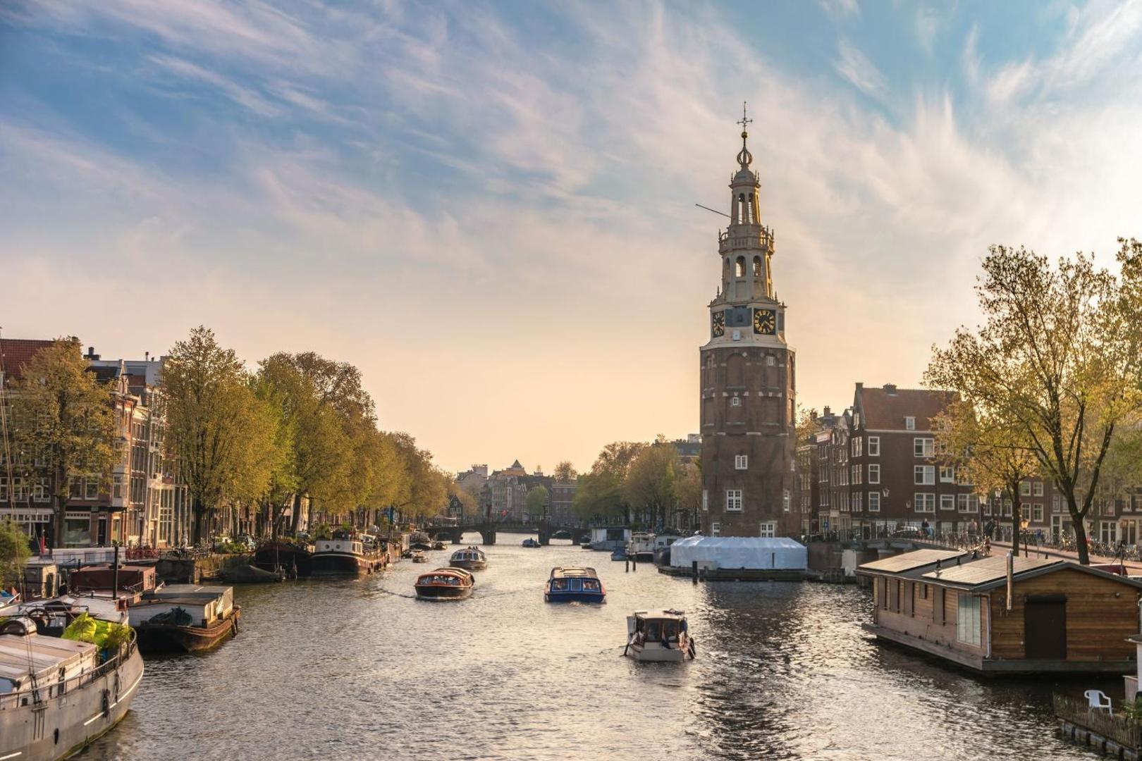 Amsterdam Lake Hotel
